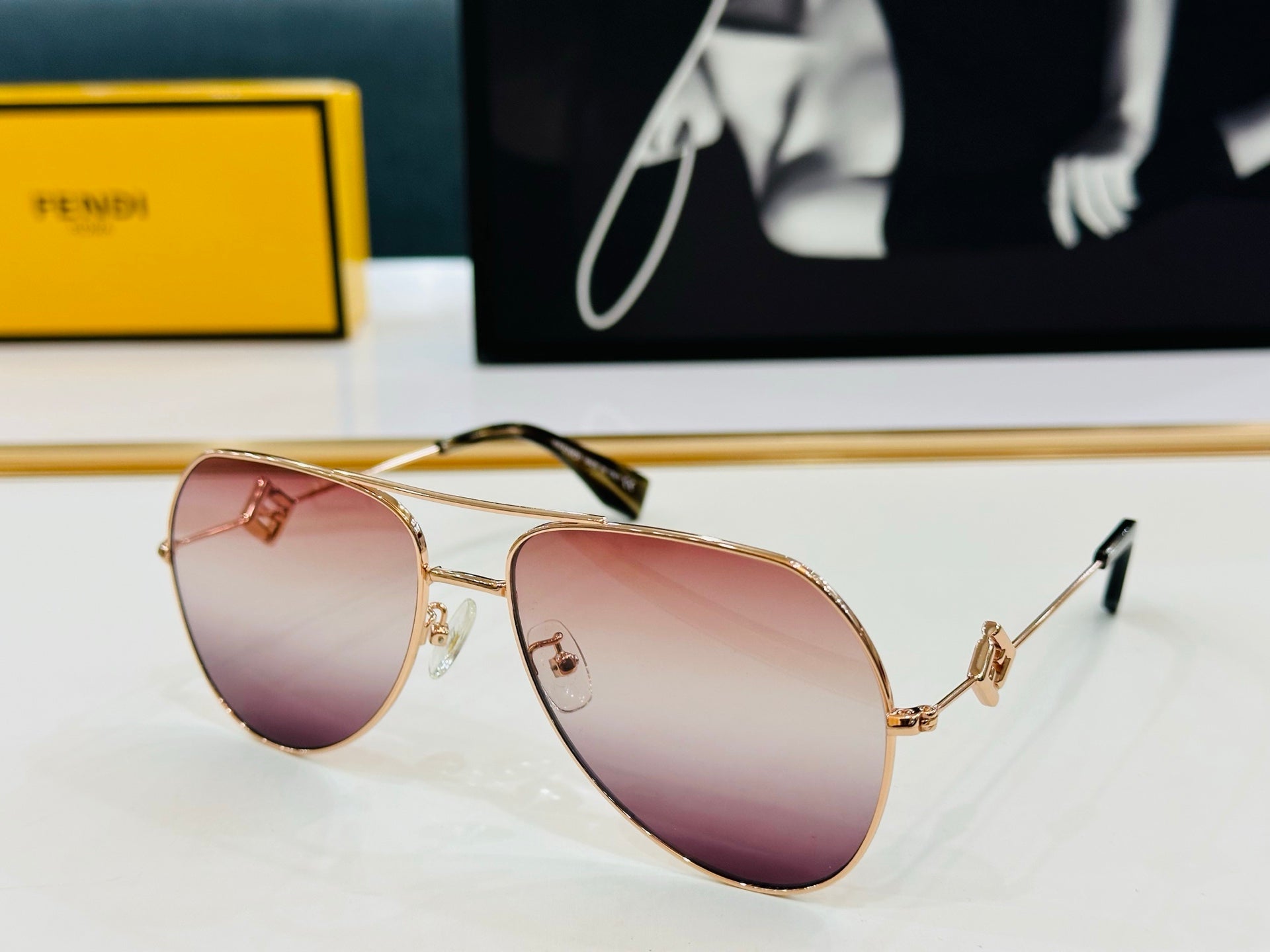 SKY AVIATOR FRAME SUNGLASSES E40150U IN METAL