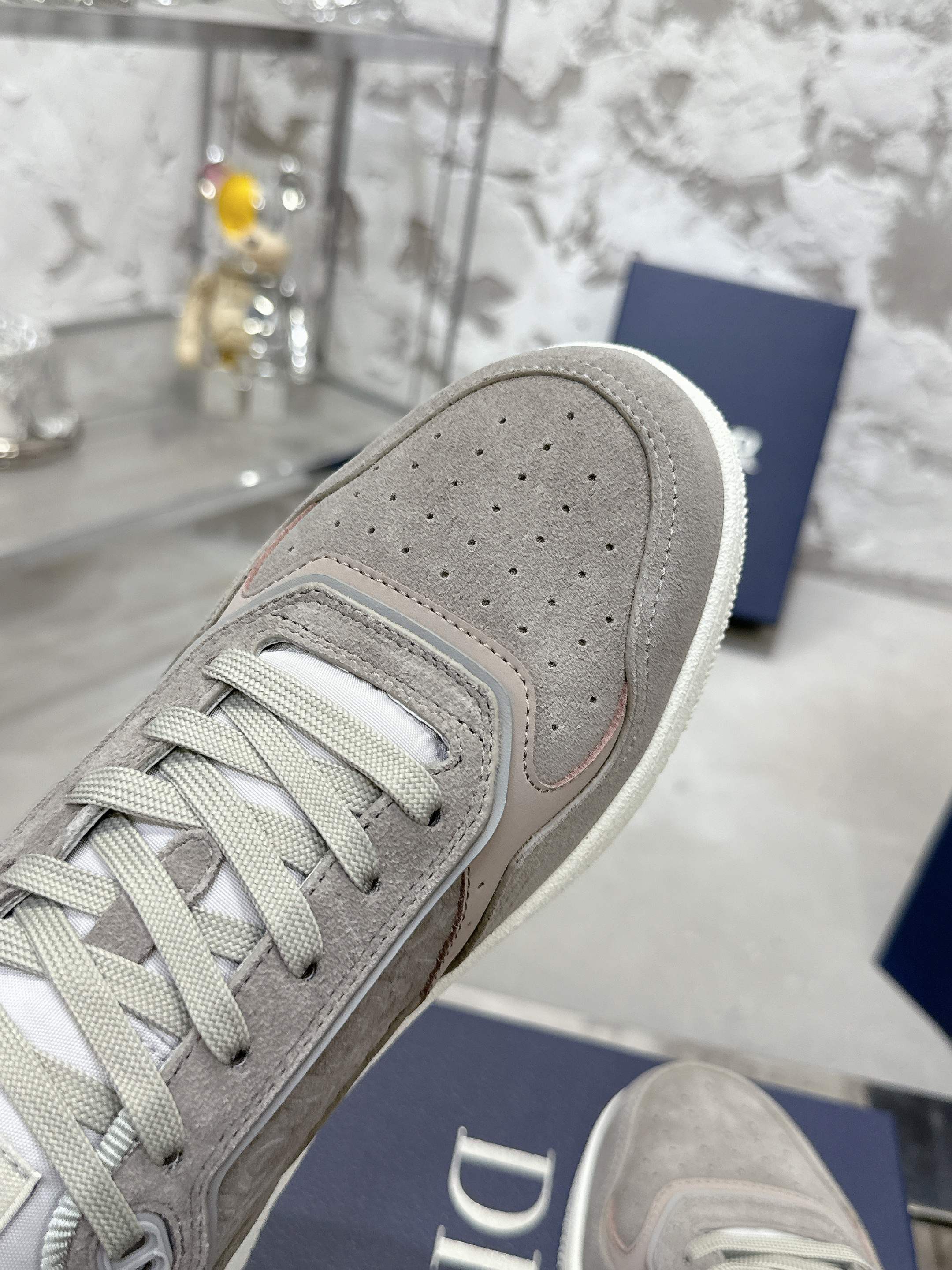 DIOR 25S B27 UPTOWN LOW-TOP SNEAKERS IN GREY CALFSKIN STYLE 6