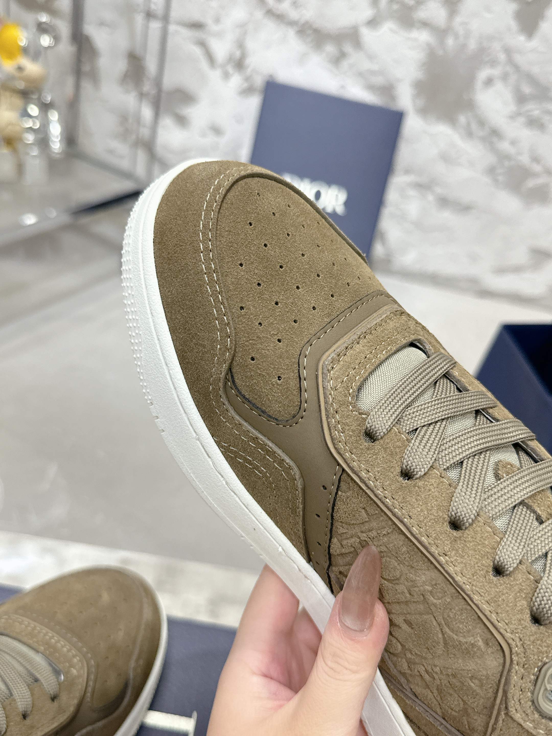 DIOR 25S B27 UPTOWN LOW-TOP SNEAKERS IN OLIVE BROWN CALFSKIN STYLE 5