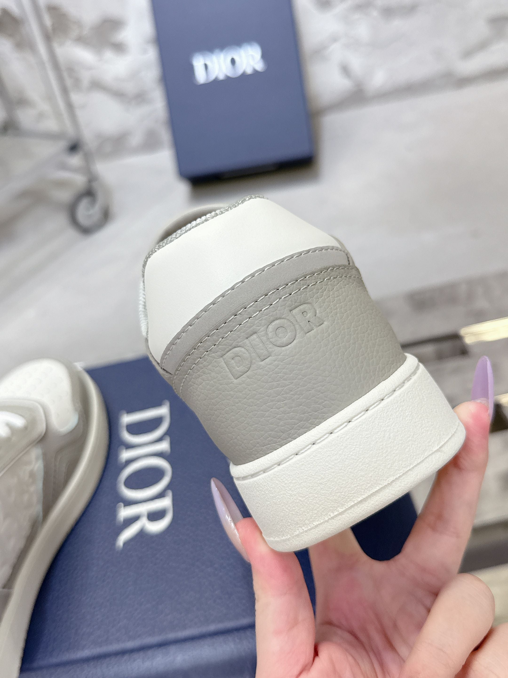 DIOR 25S B27 UPTOWN LOW-TOP SNEAKERS IN GREY MIX CREAM WHITE CALFSKIN STYLE 4
