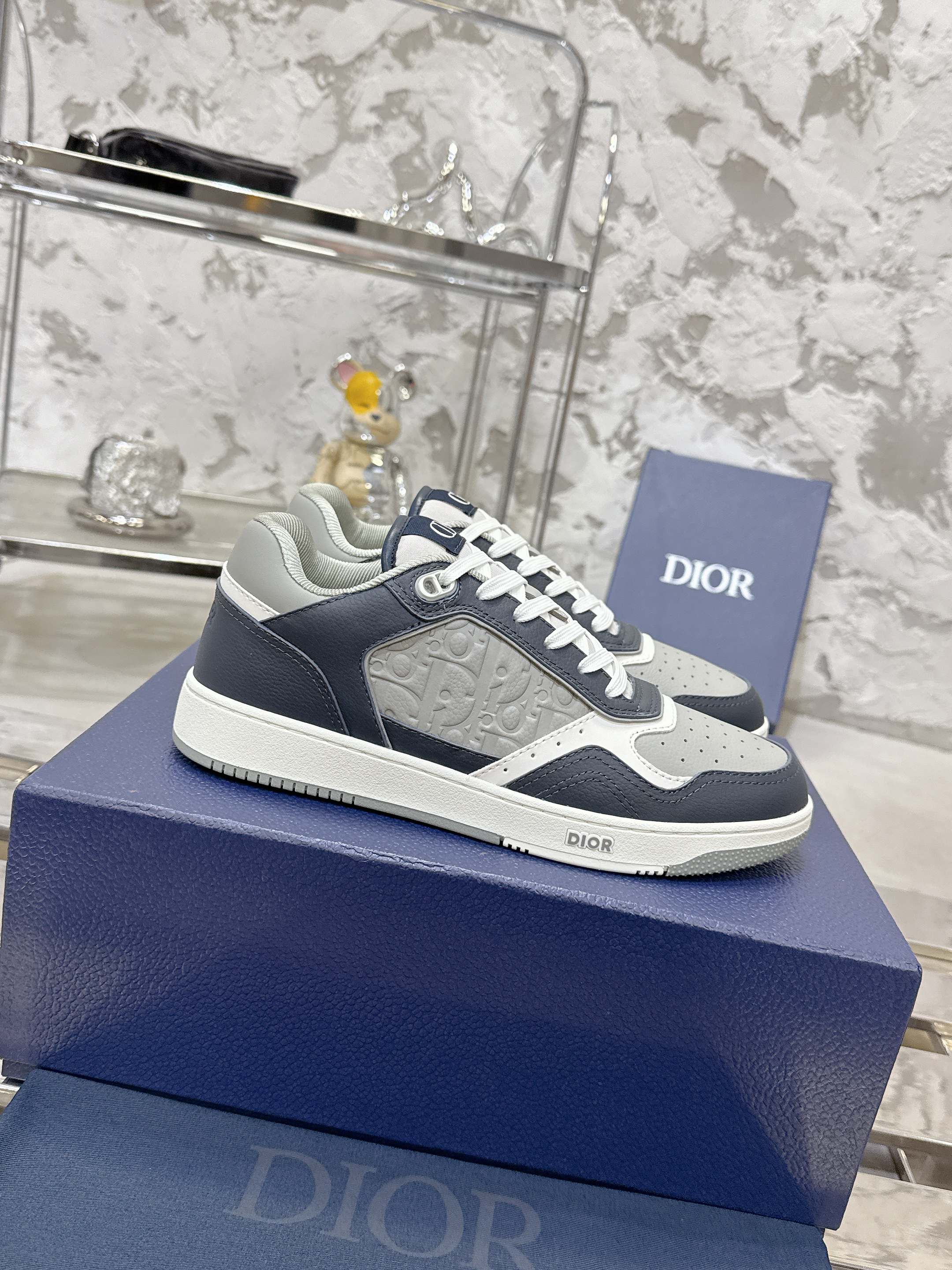 DIOR 25S B27 UPTOWN LOW-TOP SNEAKERS IN DARK BLUE MIX GREY CALFSKIN STYLE 2