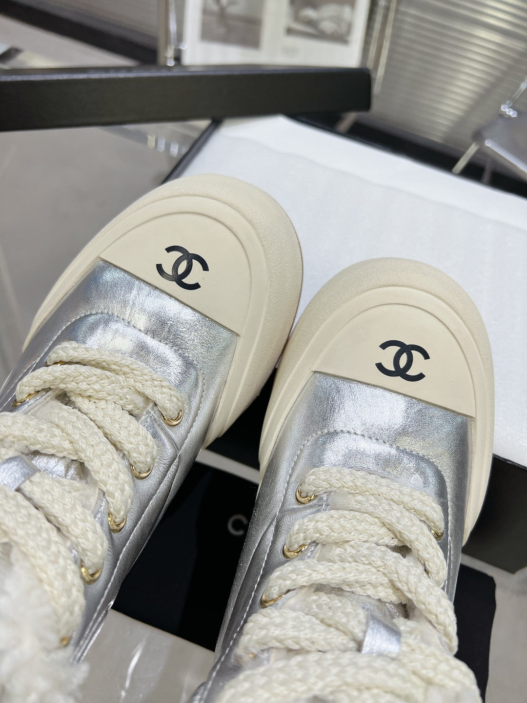 MARTIN BOOTS IN SILVER CALFSKIN AND LAMB FUR LINING