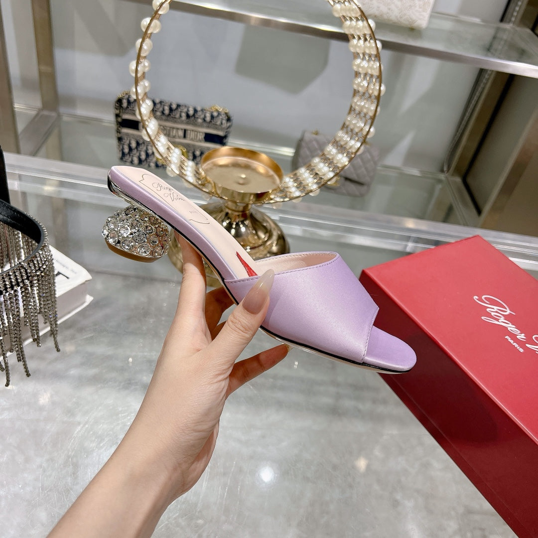 CRYSTAL HEEL MULE IN LIGHT PURPLE SILK