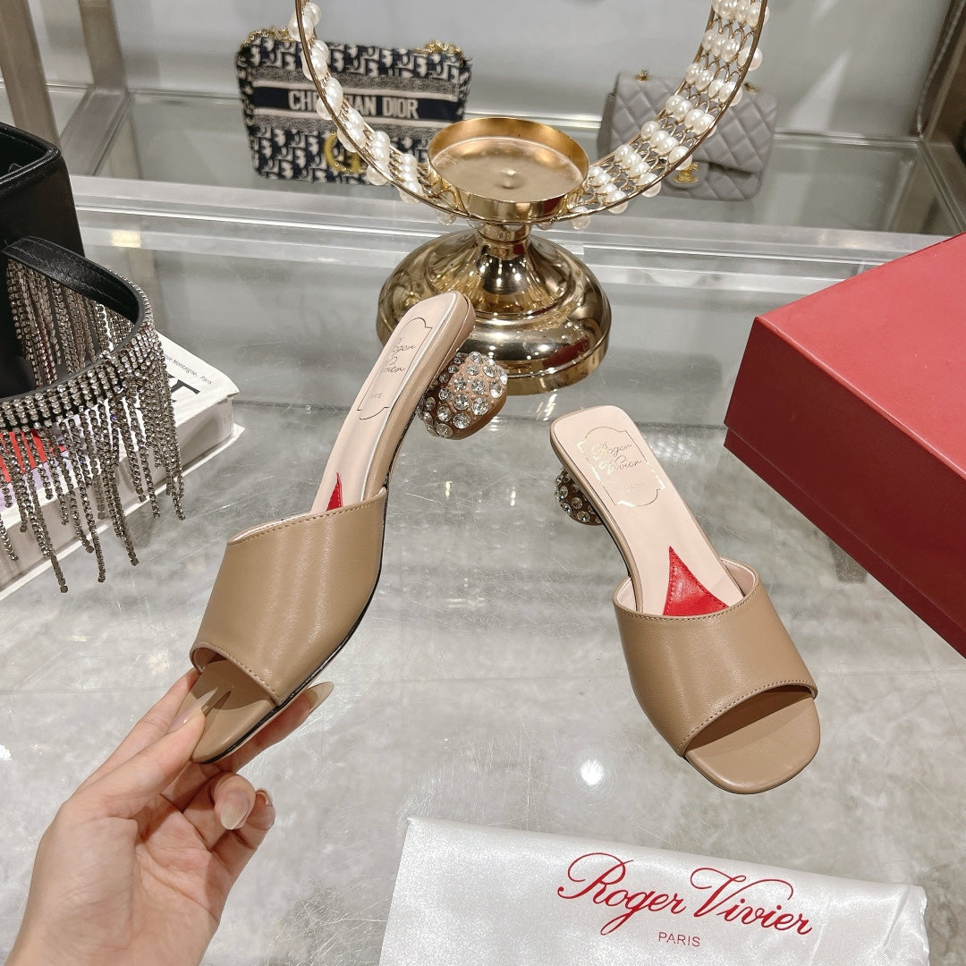 CRYSTAL HEEL MULE IN CAMEL BROWN CALFSKIN