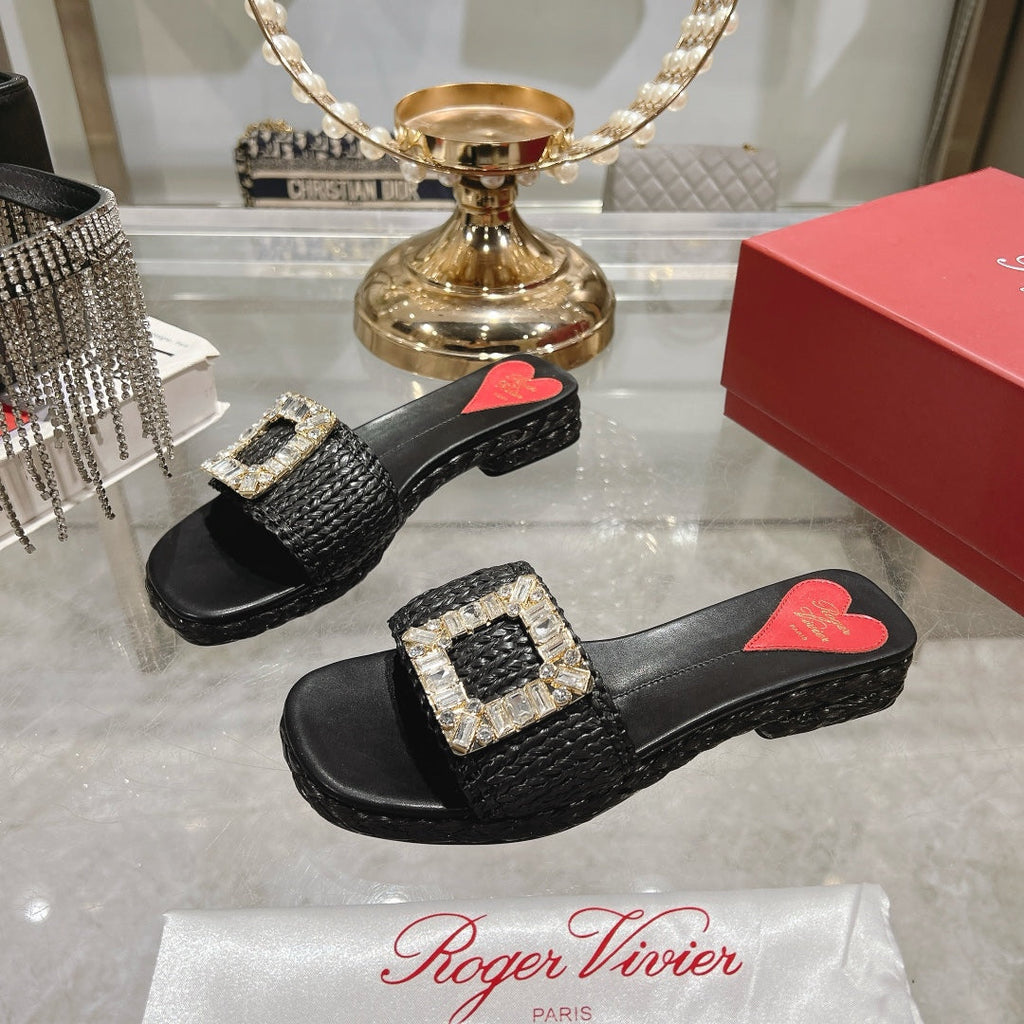 ESPADRILLES MULES IN BLACK RAFFIA