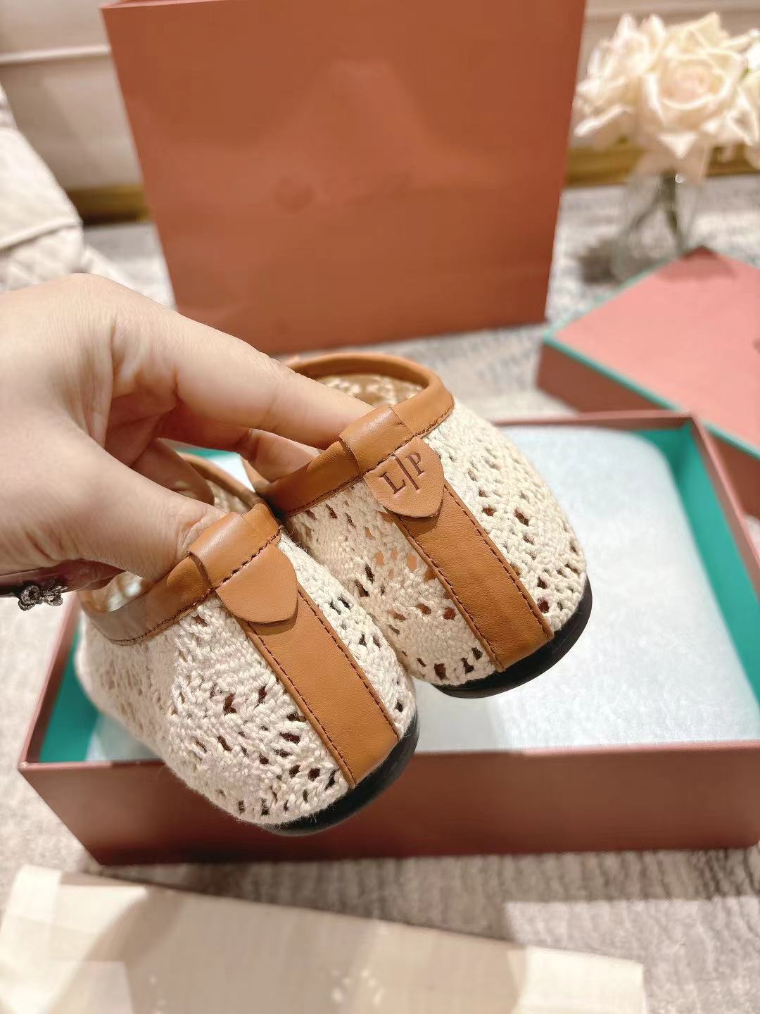 FLAT SHOES 25 IN WHITE MESH FABRIC