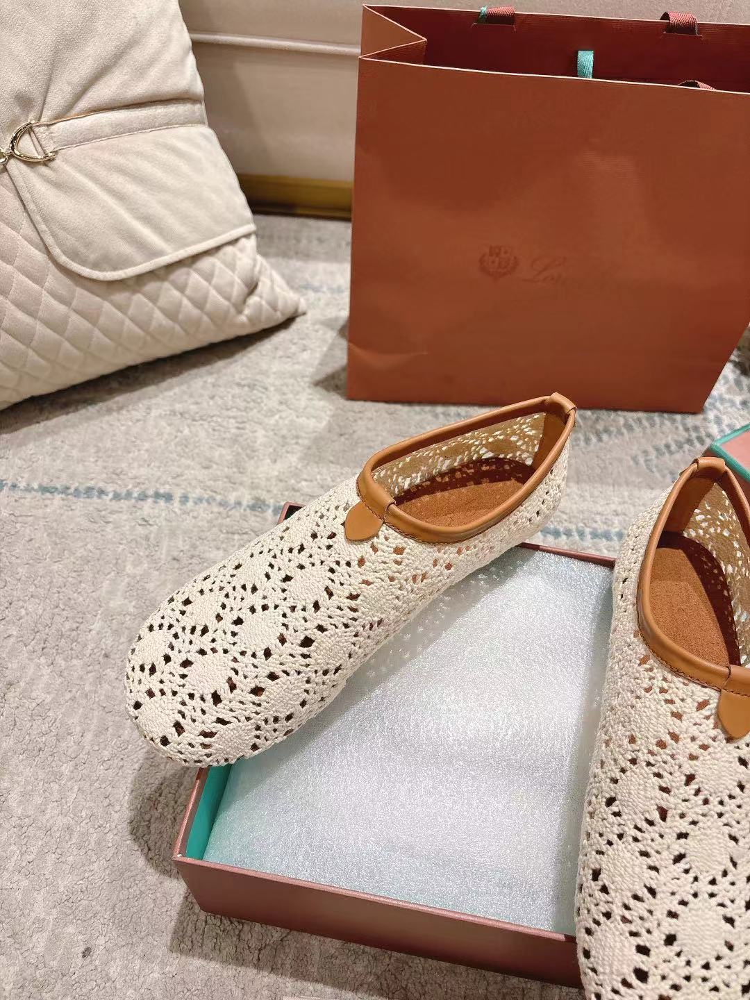 FLAT SHOES 25 IN WHITE MESH FABRIC