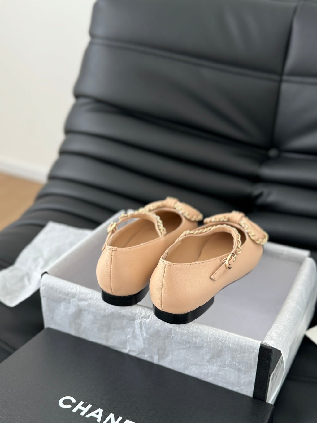 CC BALLET FLATS IN SEPIA BEIGE LAMBSKIN WITH GOLD HARDWARE