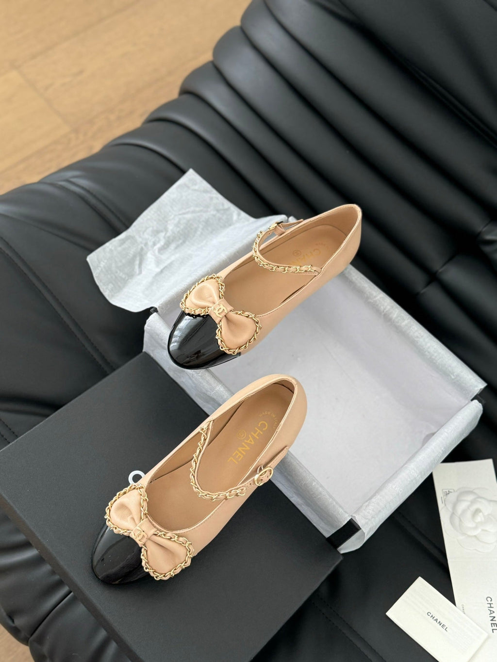 CC BALLET FLATS IN SEPIA BEIGE LAMBSKIN WITH GOLD HARDWARE