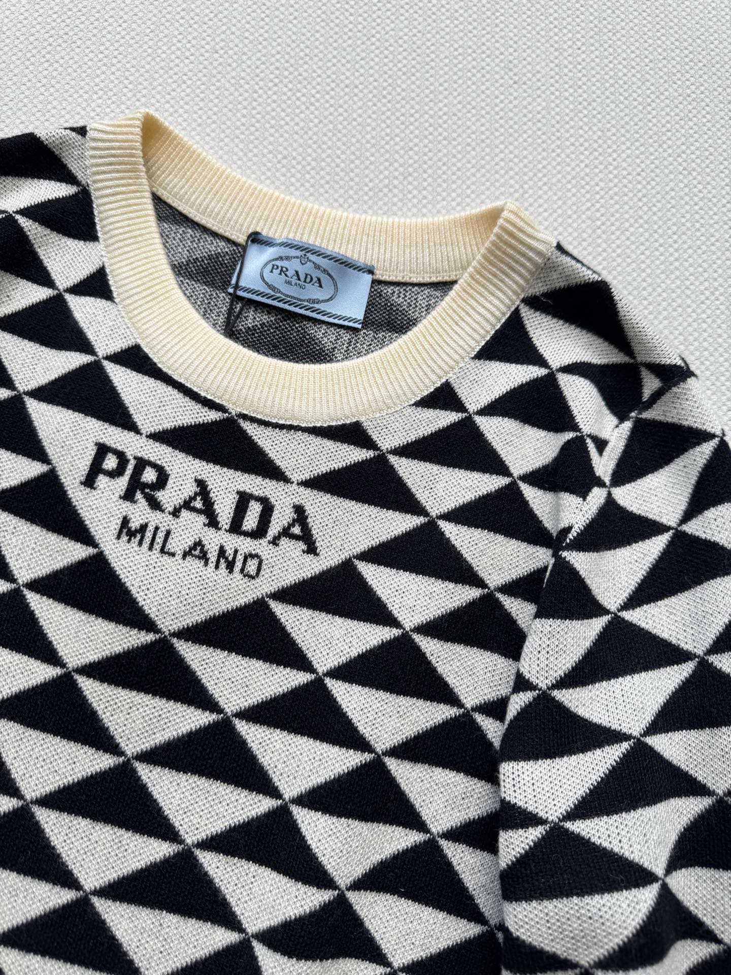 PRADA 25S SWEATER 565