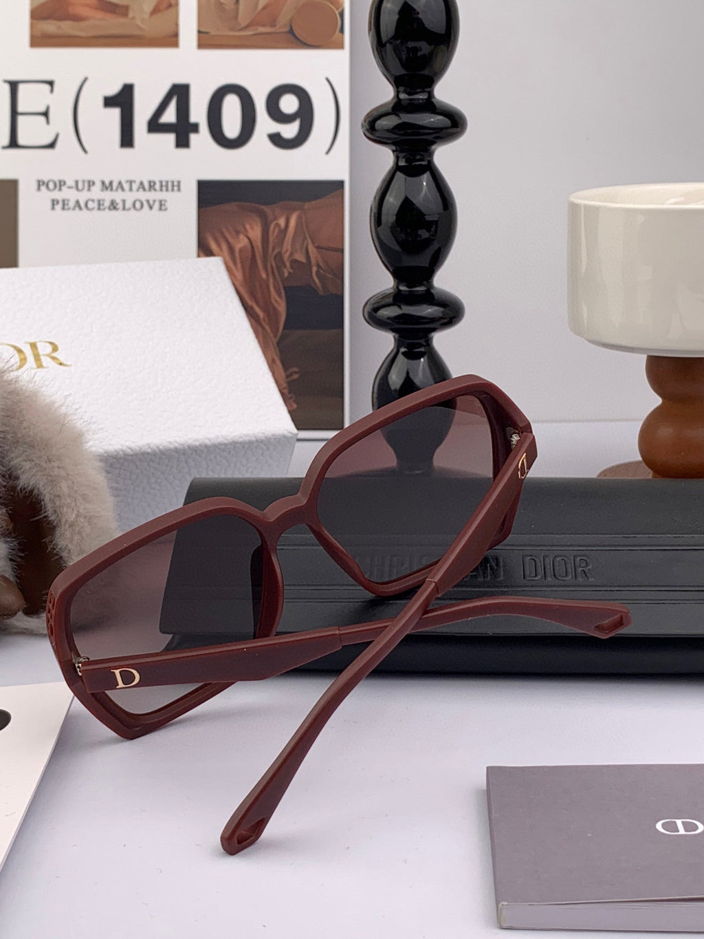 MONTAIGNE SUNGLASS D7732 IN BROWN ACETATE