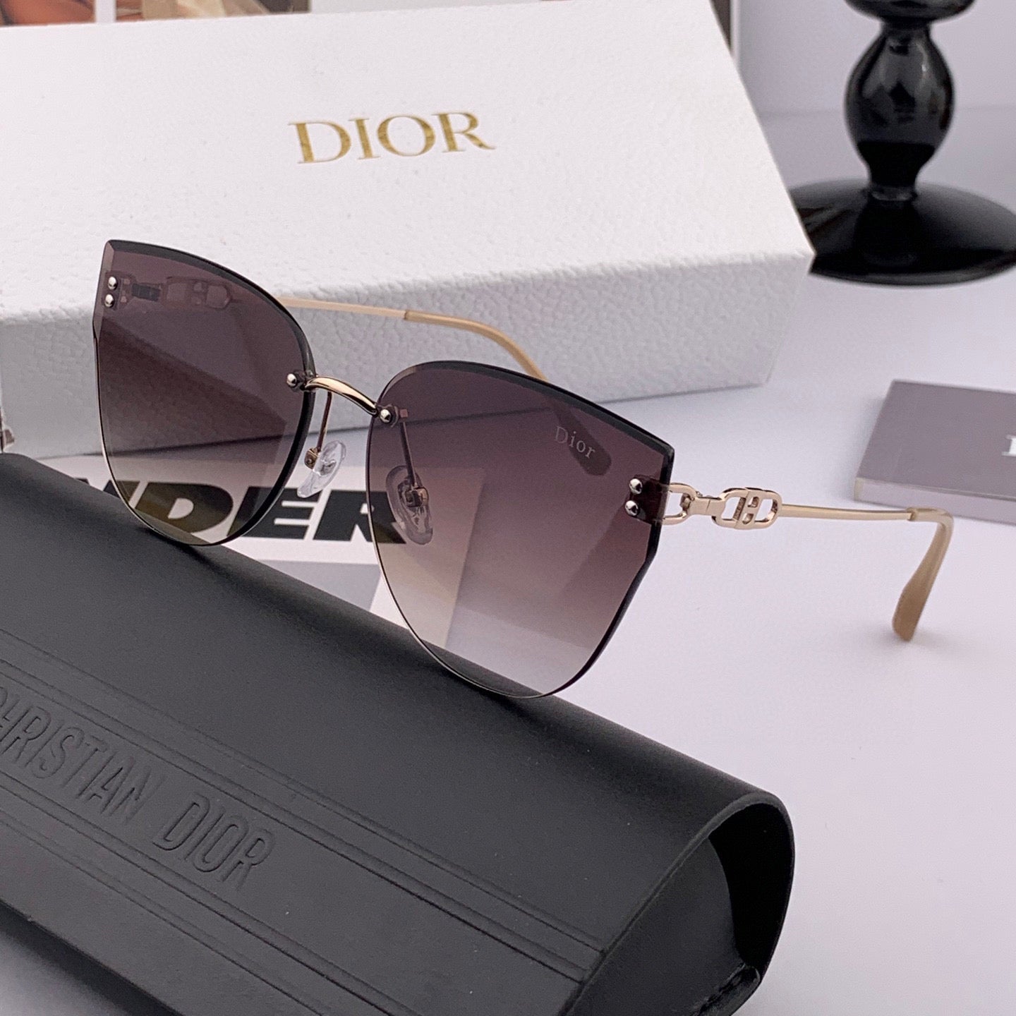 MONTAIGNE SUNGLASS CD3251 IN METAL