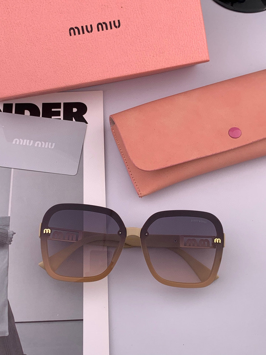 RUNWAY SQUARE SUNGLASSES M7303 IN ACETATE