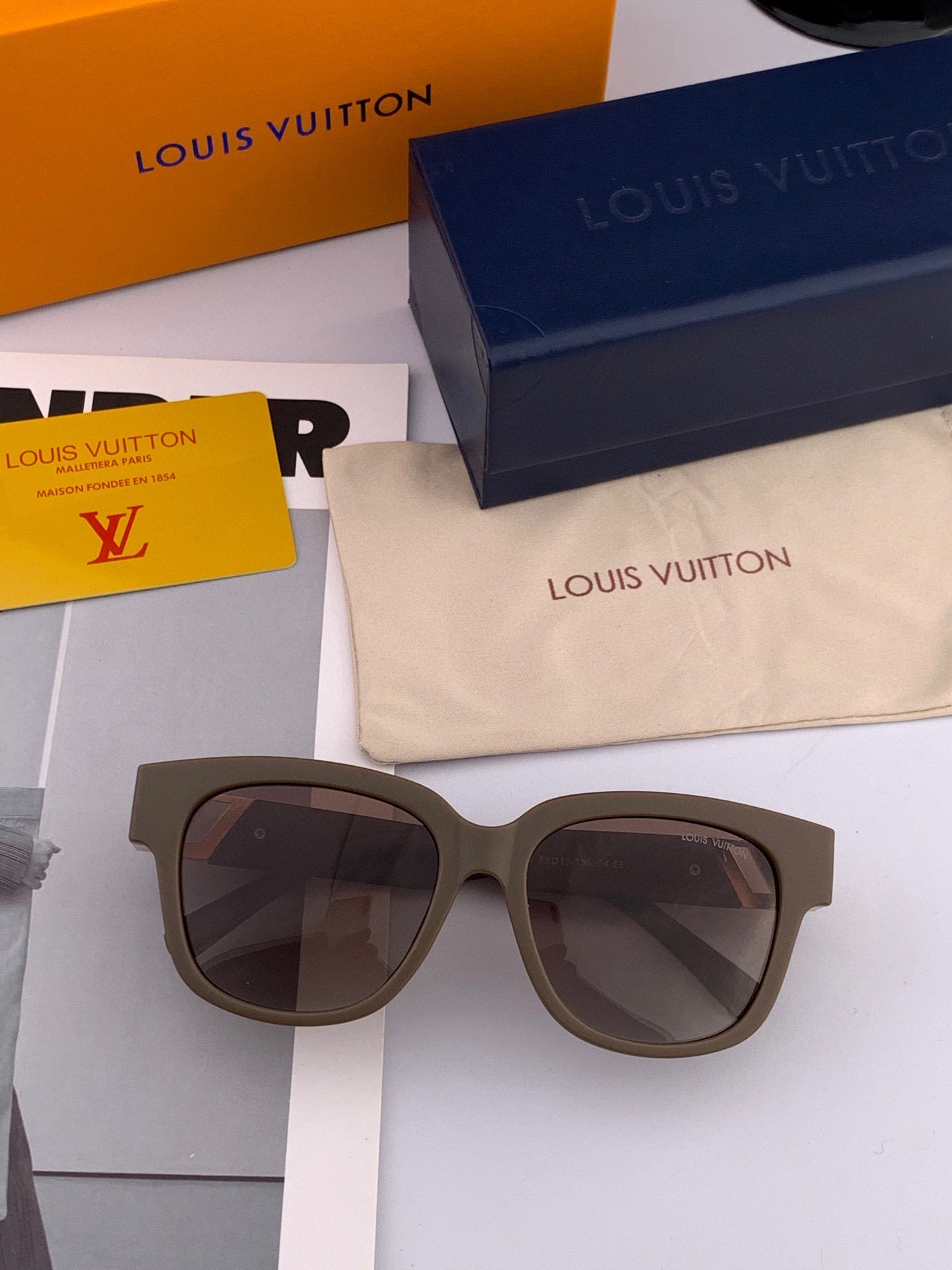 CAT EYE SUNGLASSES L5516 IN ACETATE