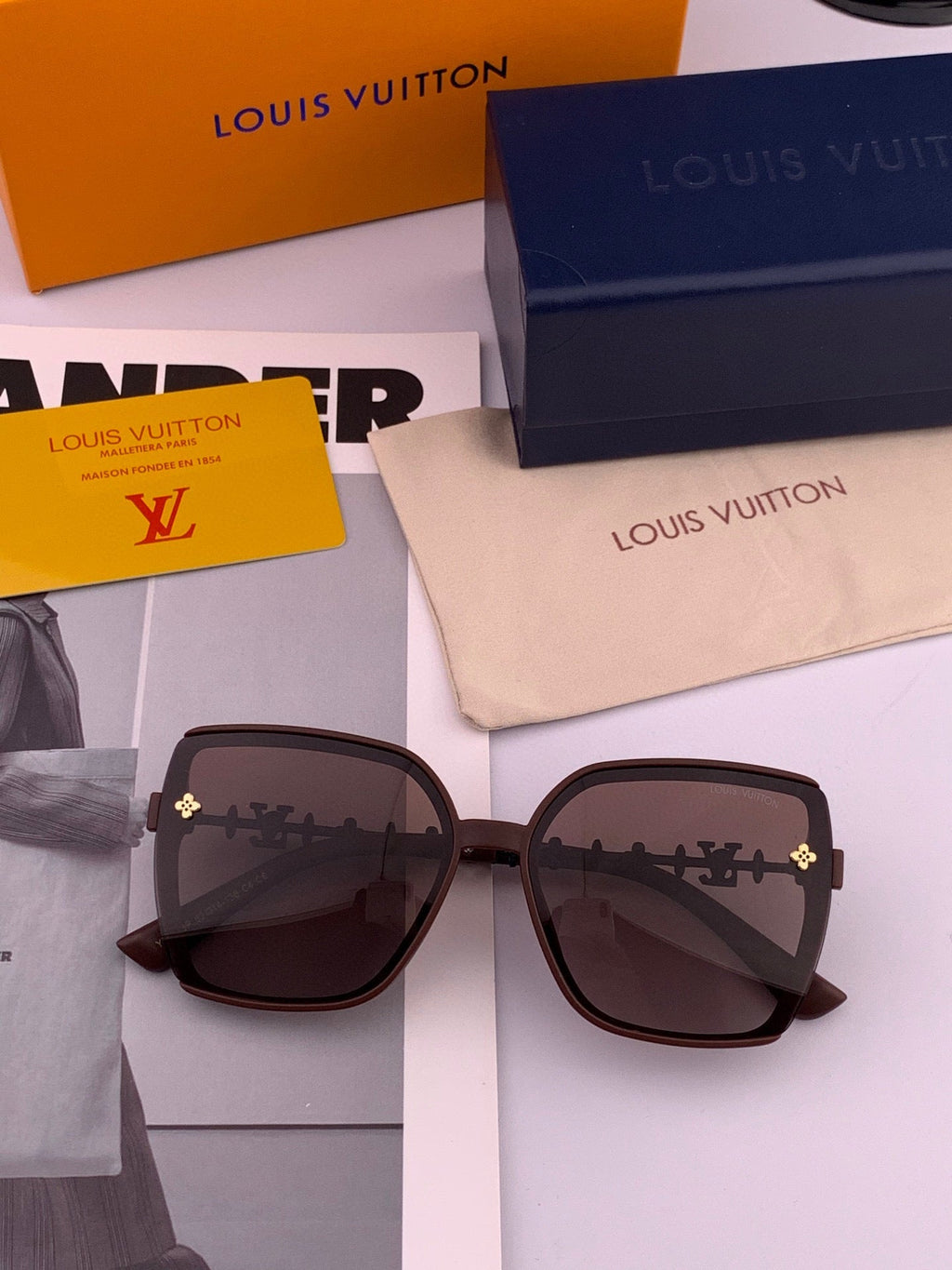 SQUARE SUNGLASSES L3992 IN ACETATE EMBOSSED LOGO