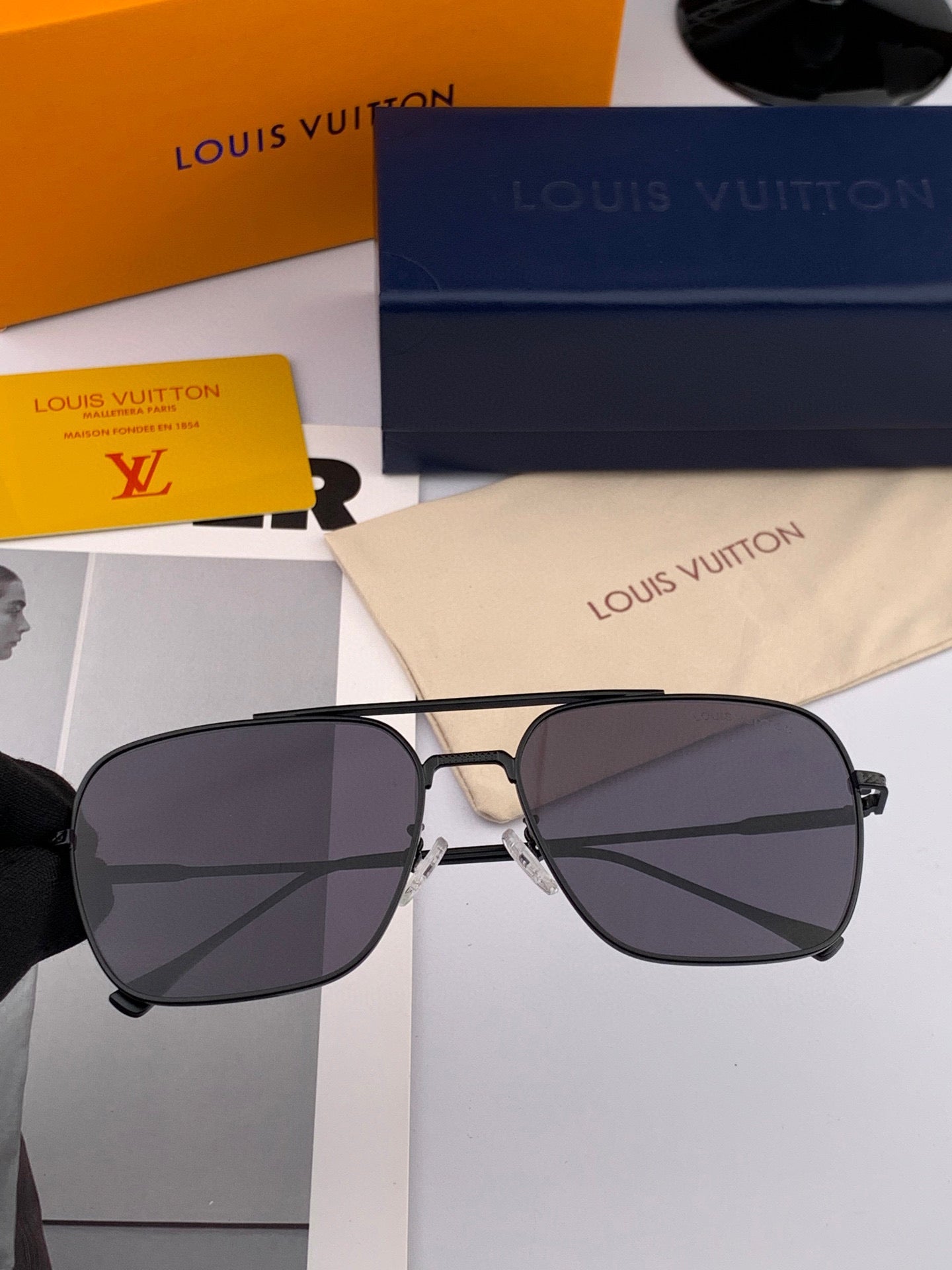 CAT EYE SUNGLASSES L1805 IN METAL GREY LENSES