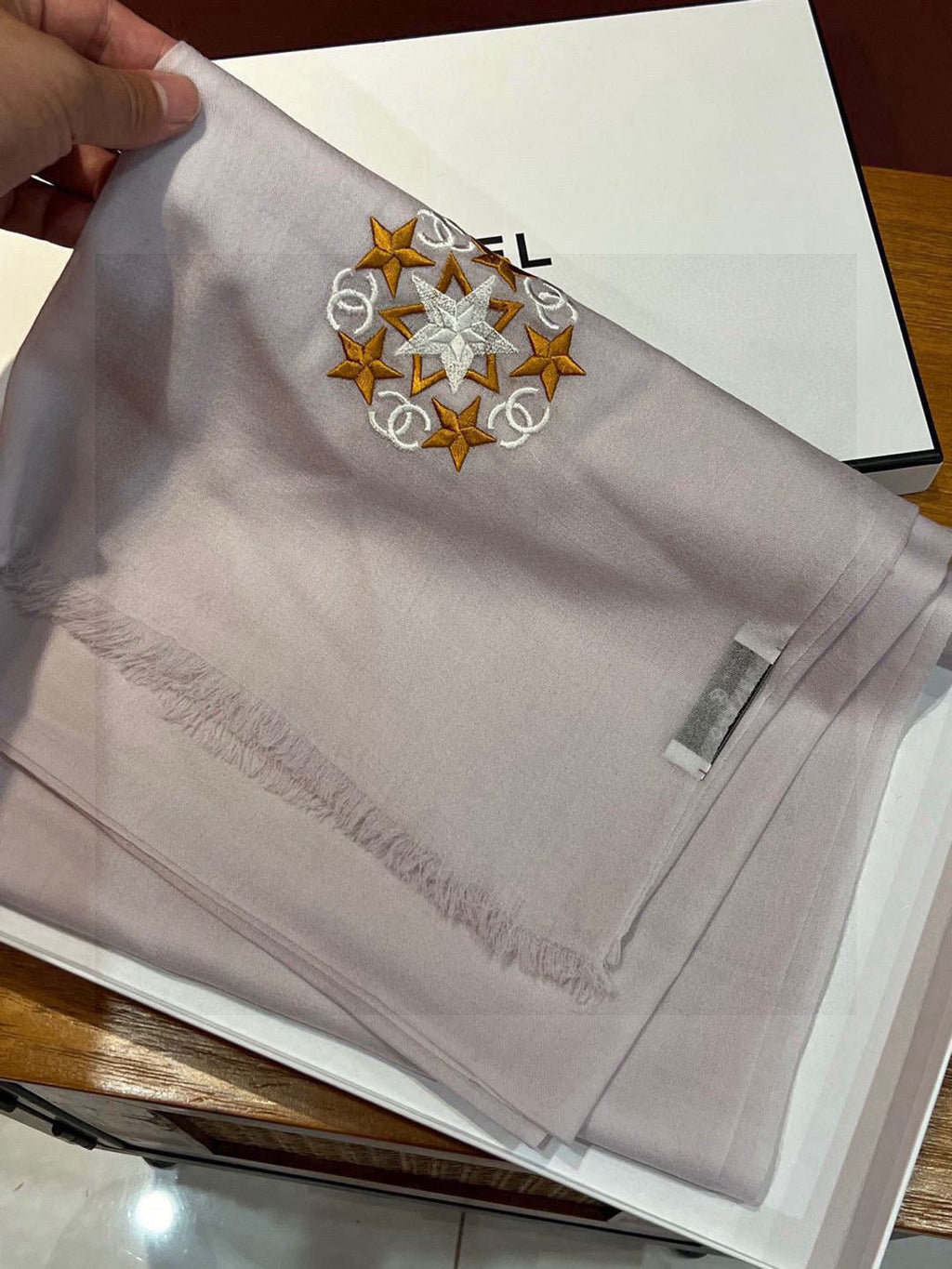 CHANEL 25S SCARF 200 IN CASHMERE WOOL 701966