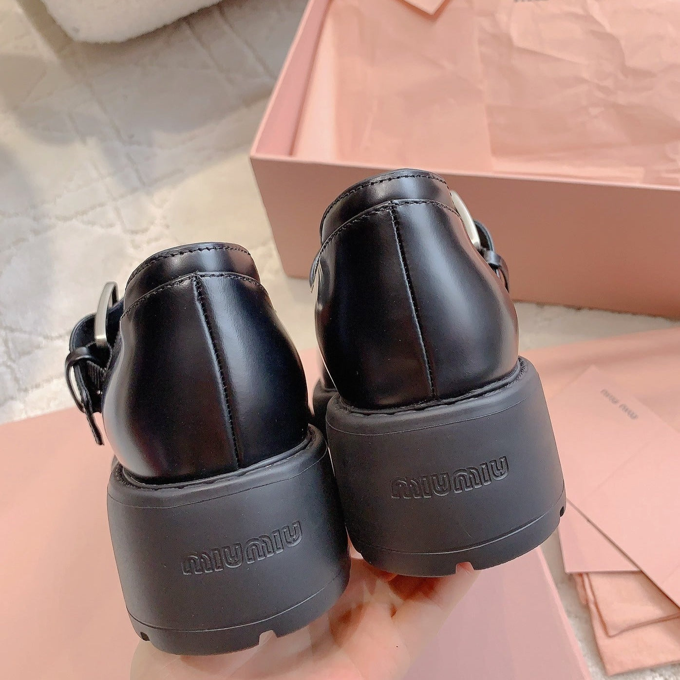 Loafer Black Cowhide With Cross-strap