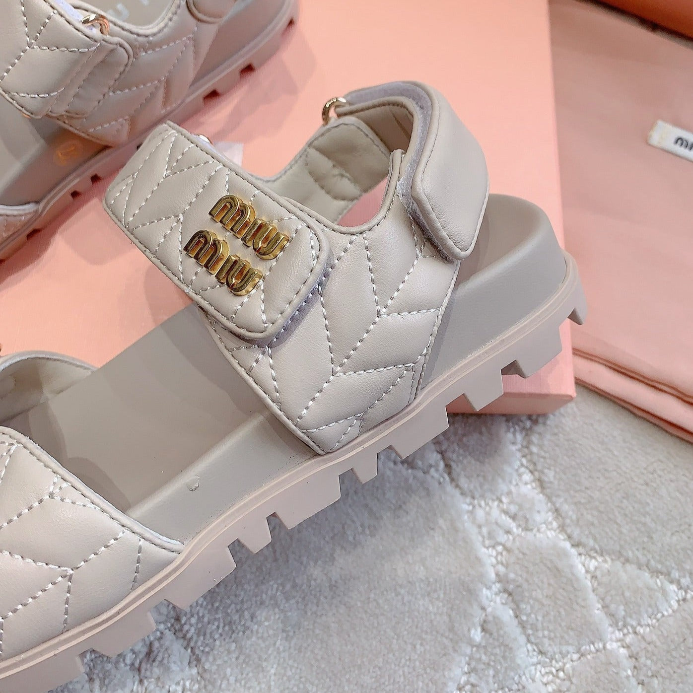 Sandals Beige Sheepskin With Horizontal Straps