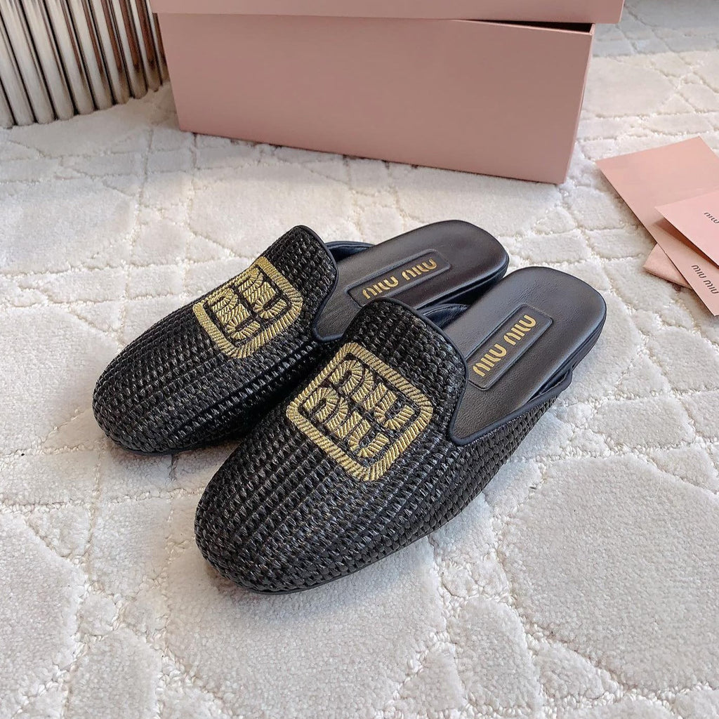 MULES SLIPPERS BLACK STRAW WOVEN