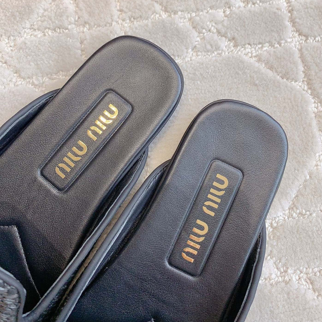 MULES SLIPPERS BLACK STRAW WOVEN