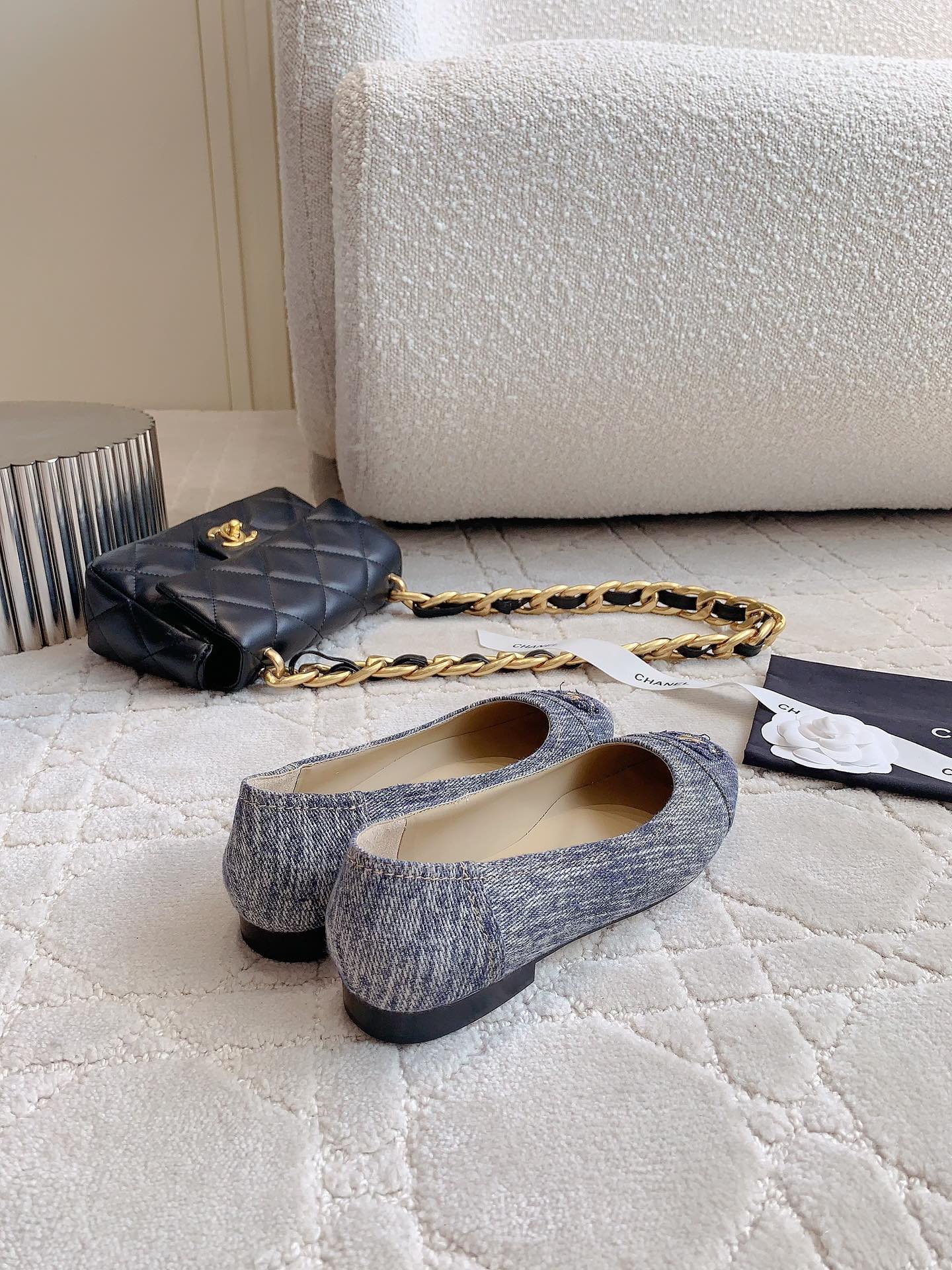 BALLET FLATS IN PIGEON BLUE DENIM