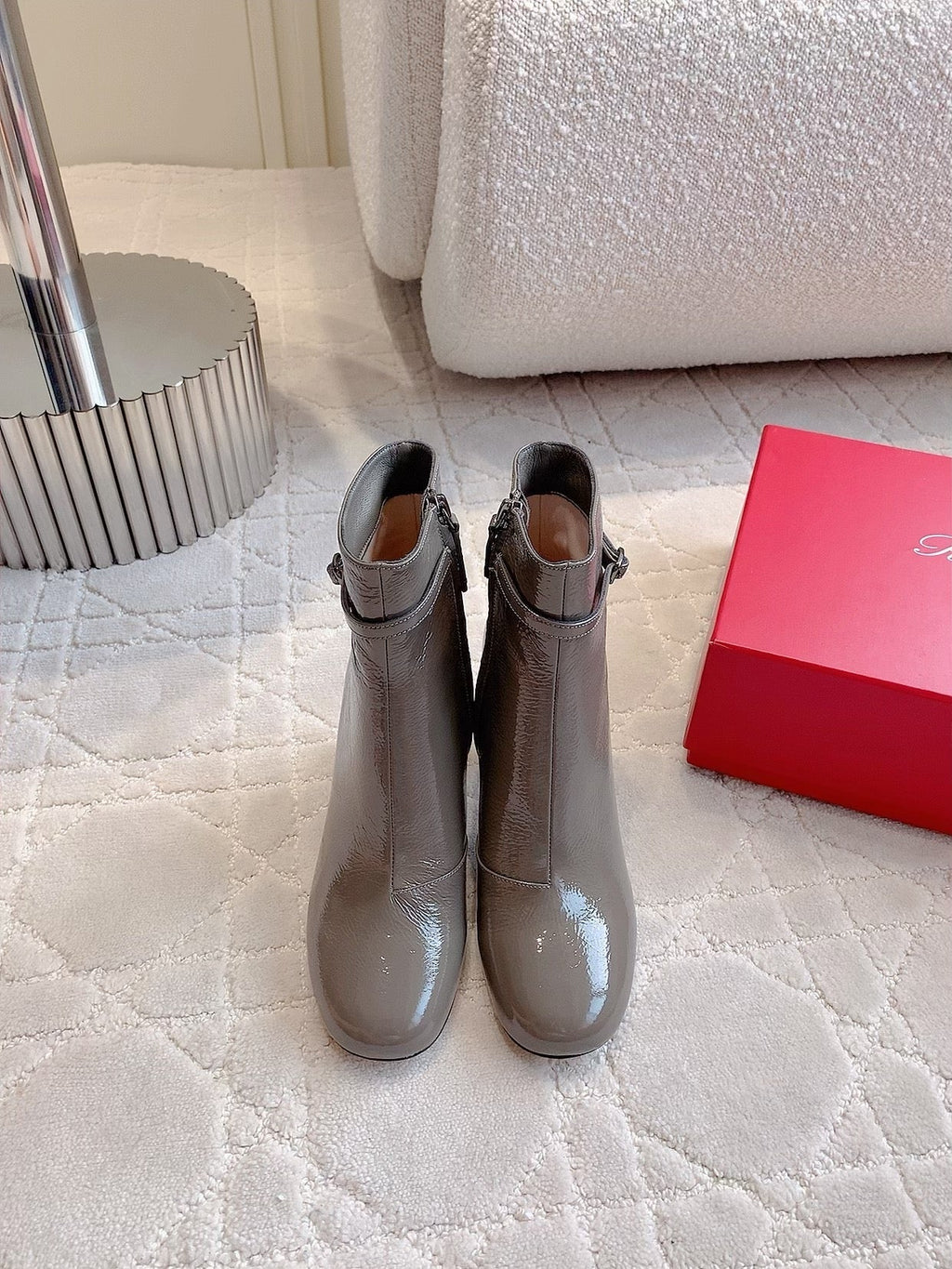 VIV' PODIUM BOOTIES IN GREY GLOSSY LAMBSKIN