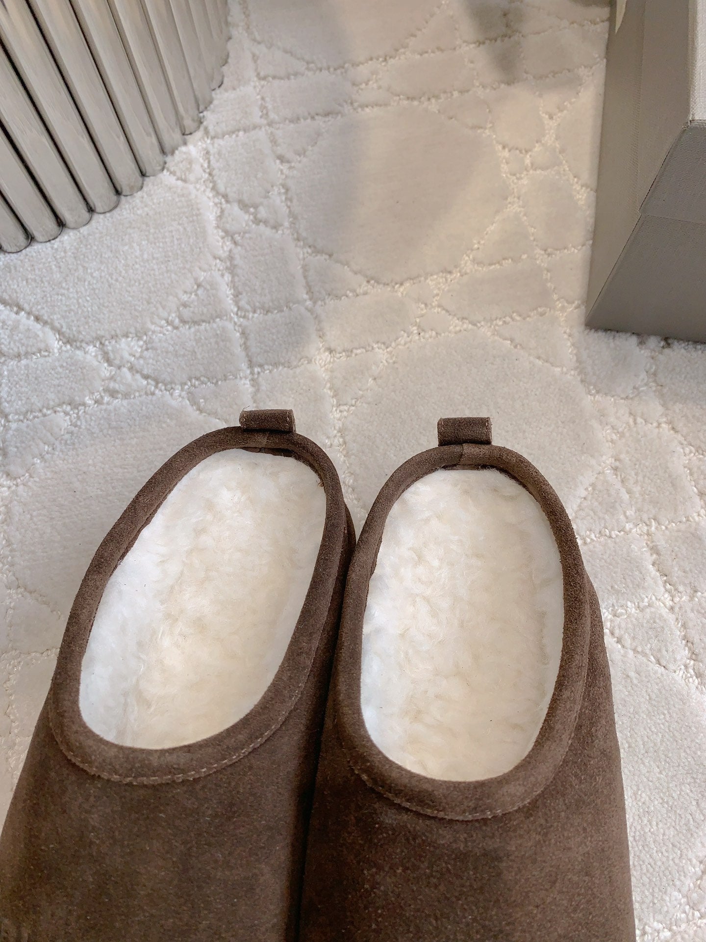 ALASKA SLIPPER IN CHOCOLATE SUEDE