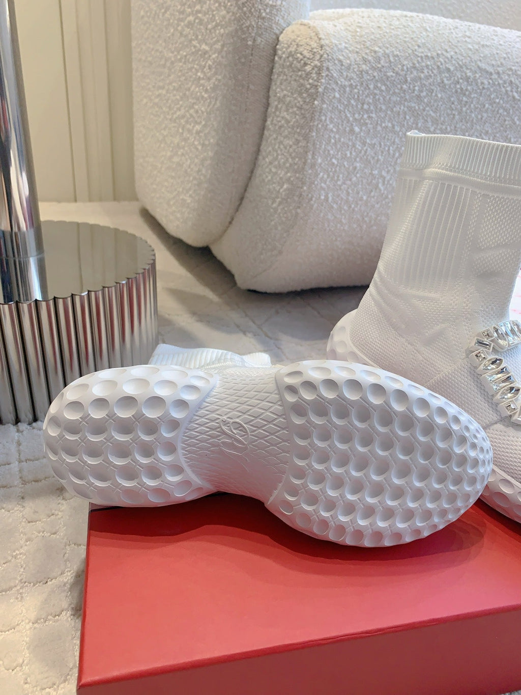 VIV' RUN LIGHT SOCKS ANKLE BOOTS IN WHITE FABRIC STRASS BUCKLE