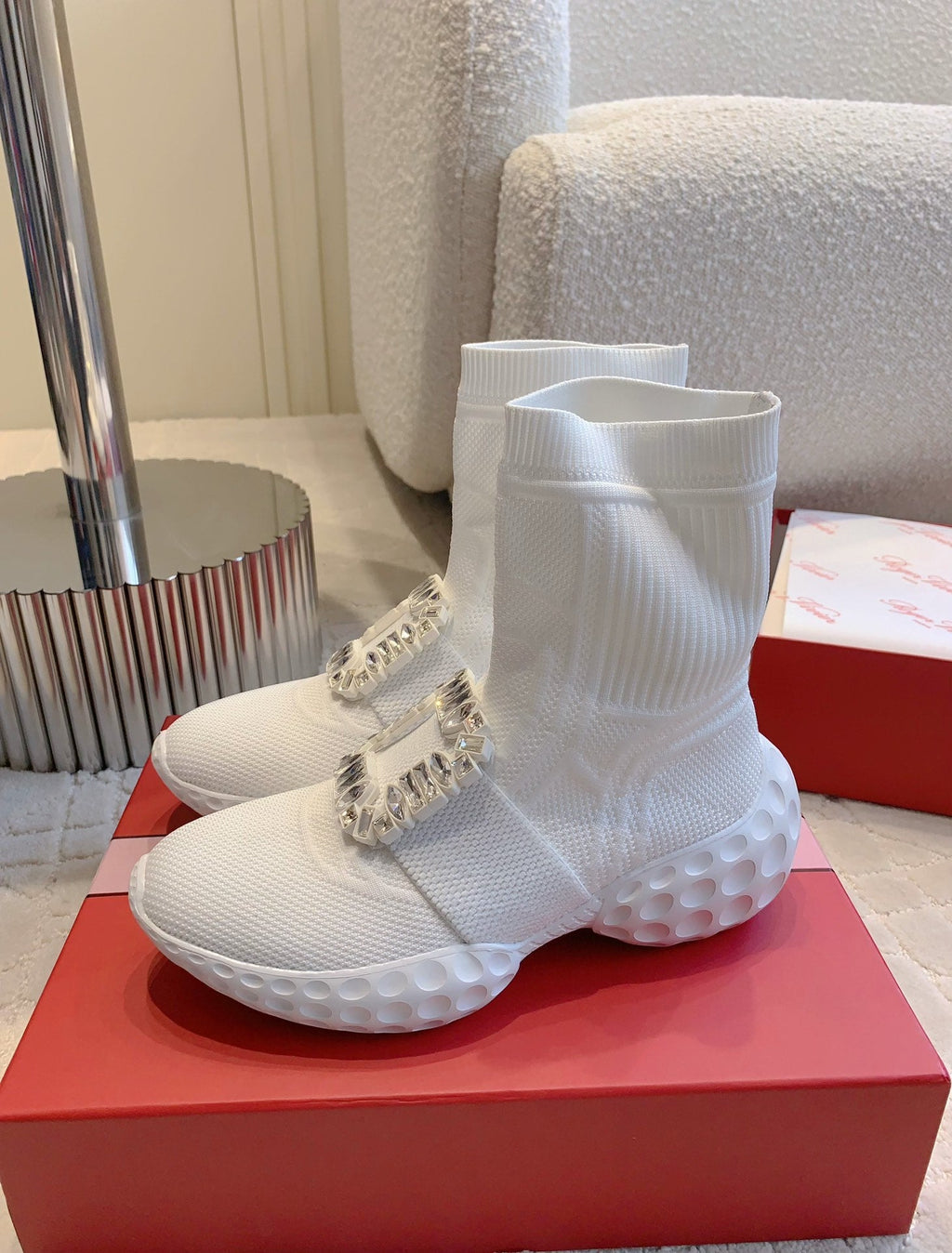 VIV' RUN LIGHT SOCKS ANKLE BOOTS IN WHITE FABRIC STRASS BUCKLE