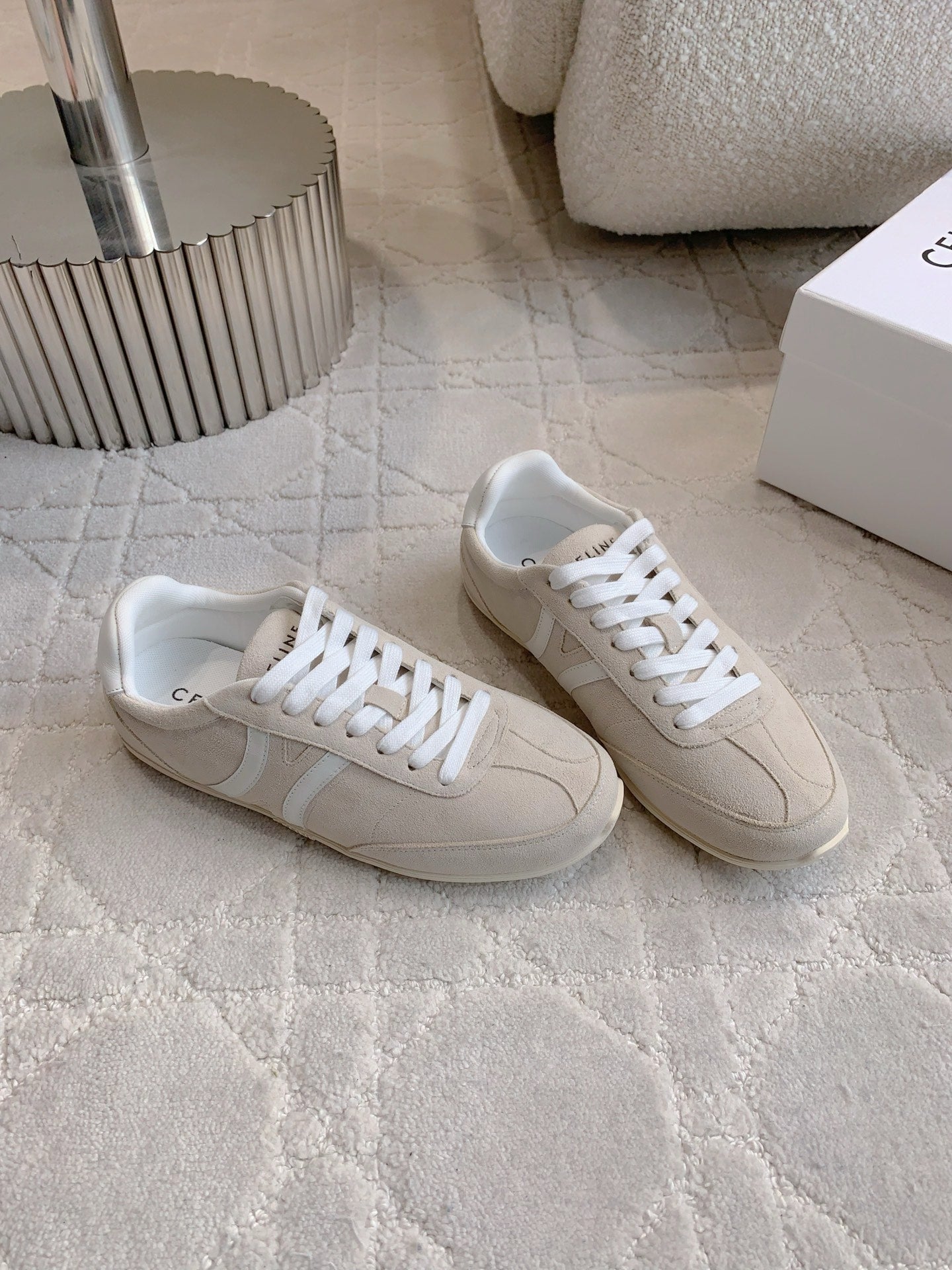 CELINE 25S JOGGER LOW LACE UP SNEAKER IN LIGHT GRAY CALFSKIN AND SUEDE