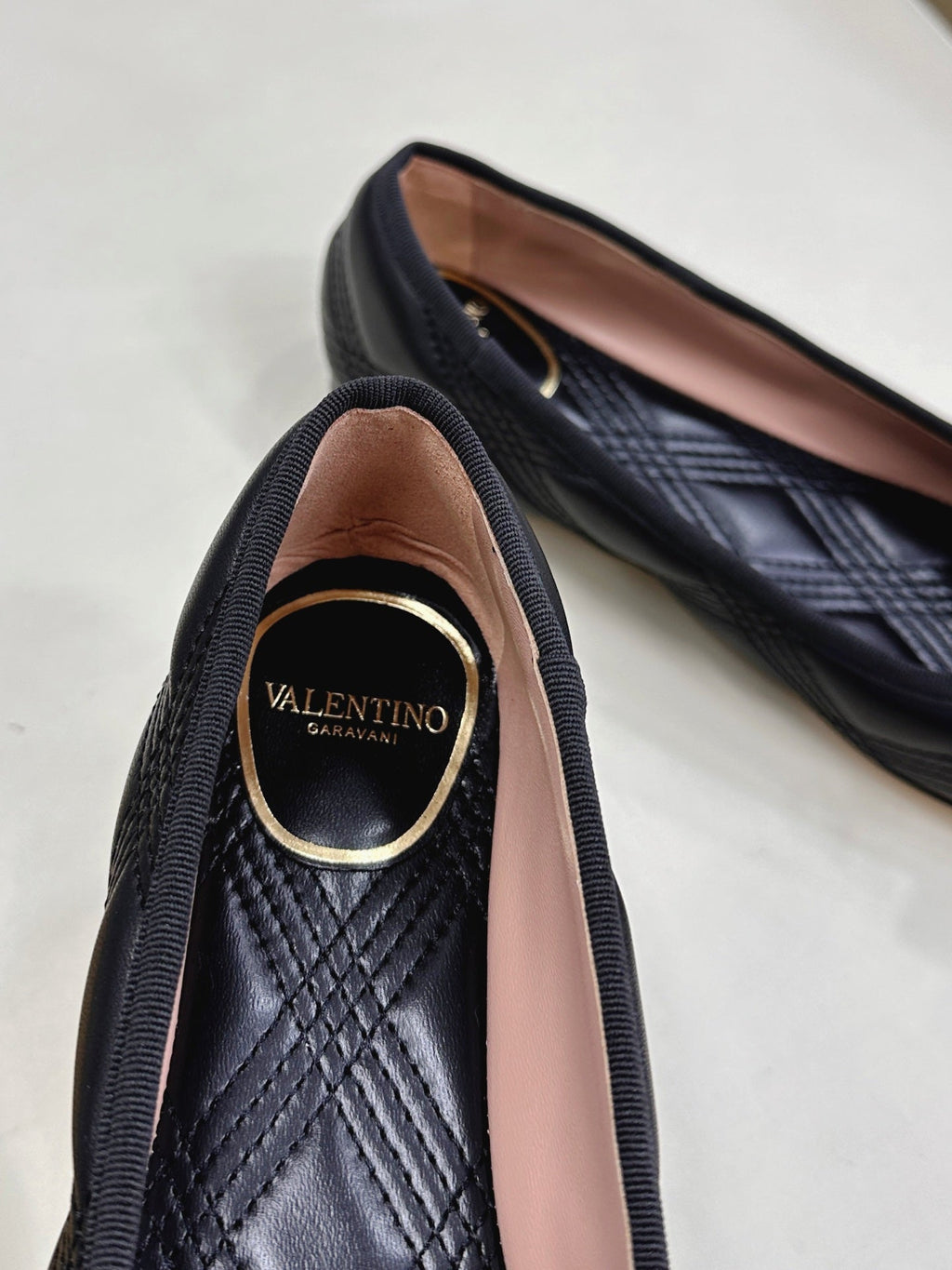 VLTN CLASSIC BALLET FLATS 25S IN BLACK CALFSKIN WITH BOW