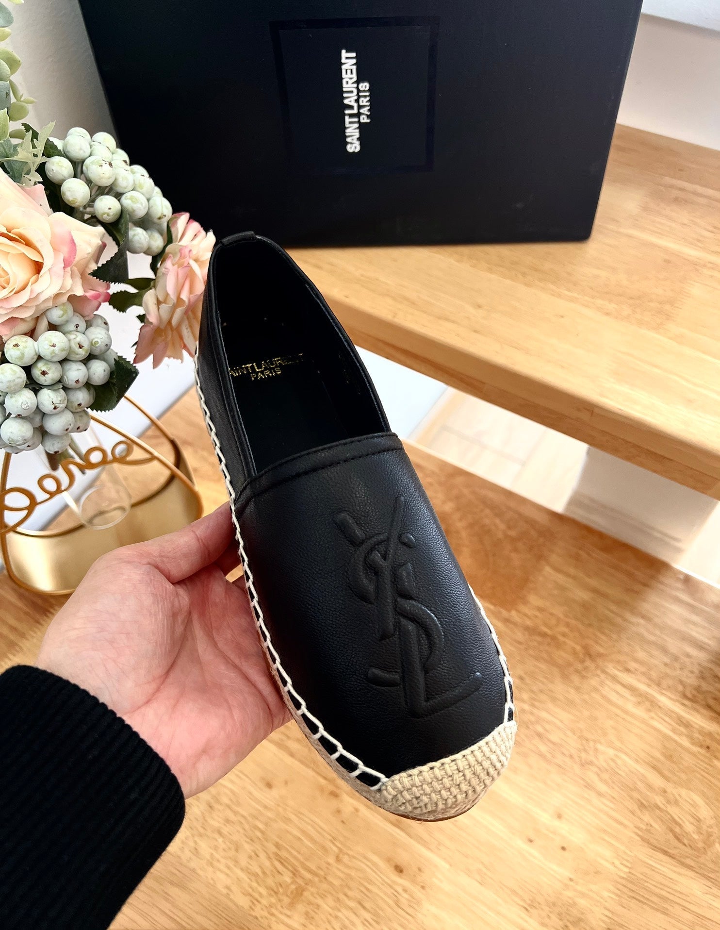 SL YVES EMBOSSED LOGO SLIP ON BLACK CALFSKIN