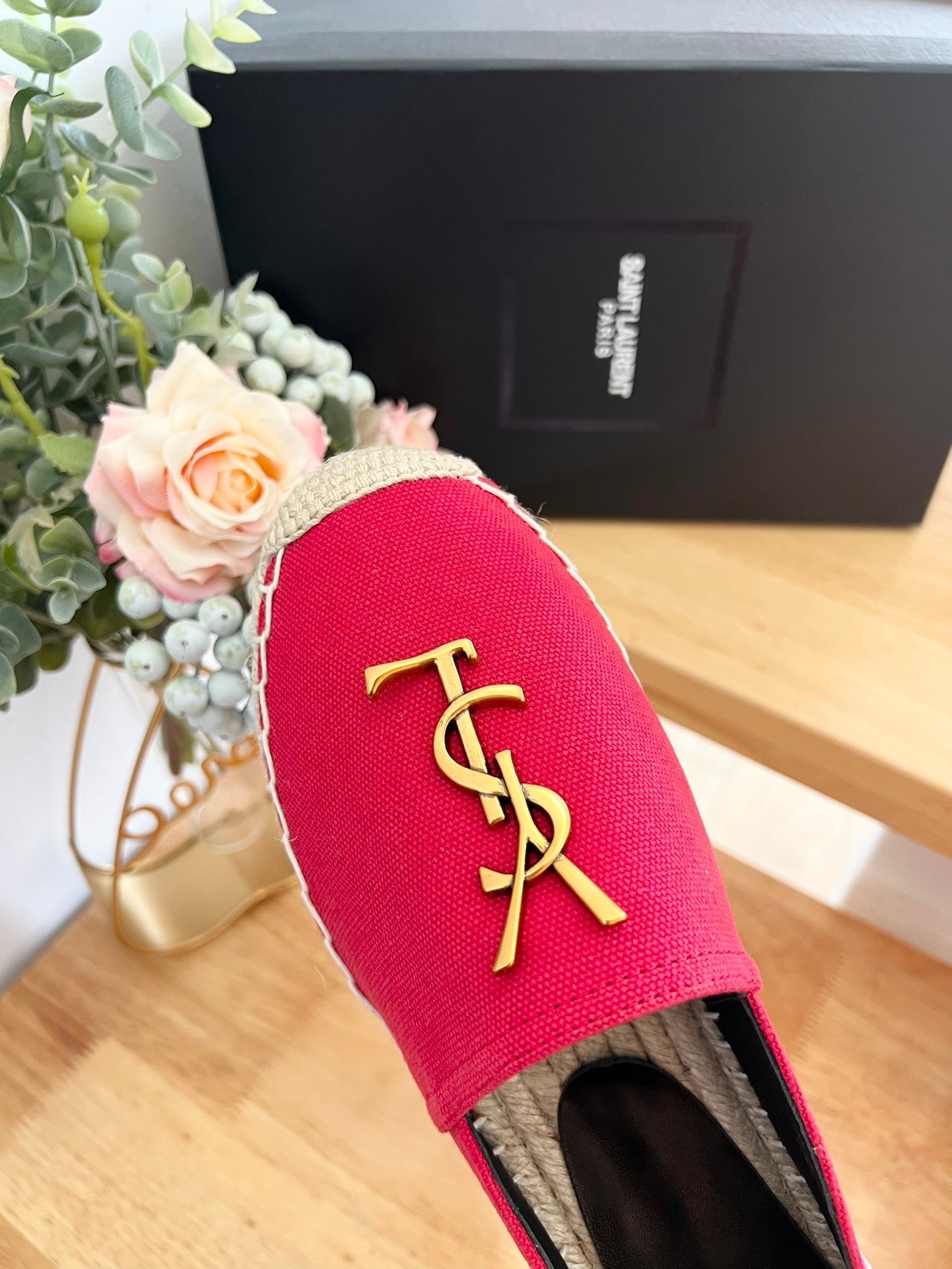 SL YVES LOGO SLIP ON RED CANVAS
