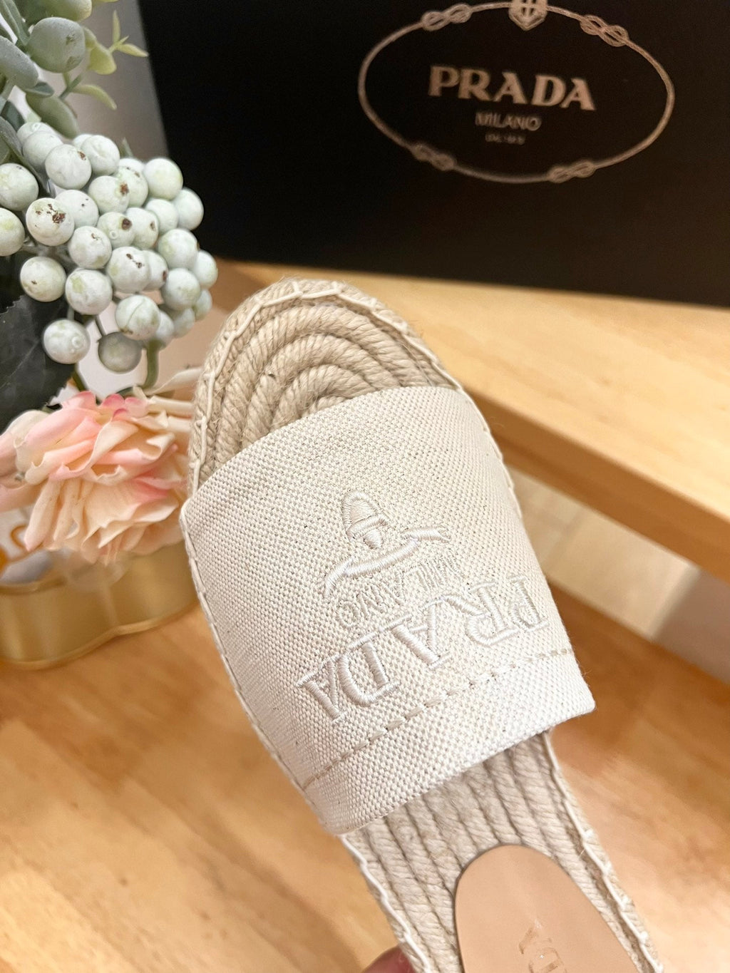 PRA CROCHET SLIPPERS CREAMY WHITE LINEN FABRIC