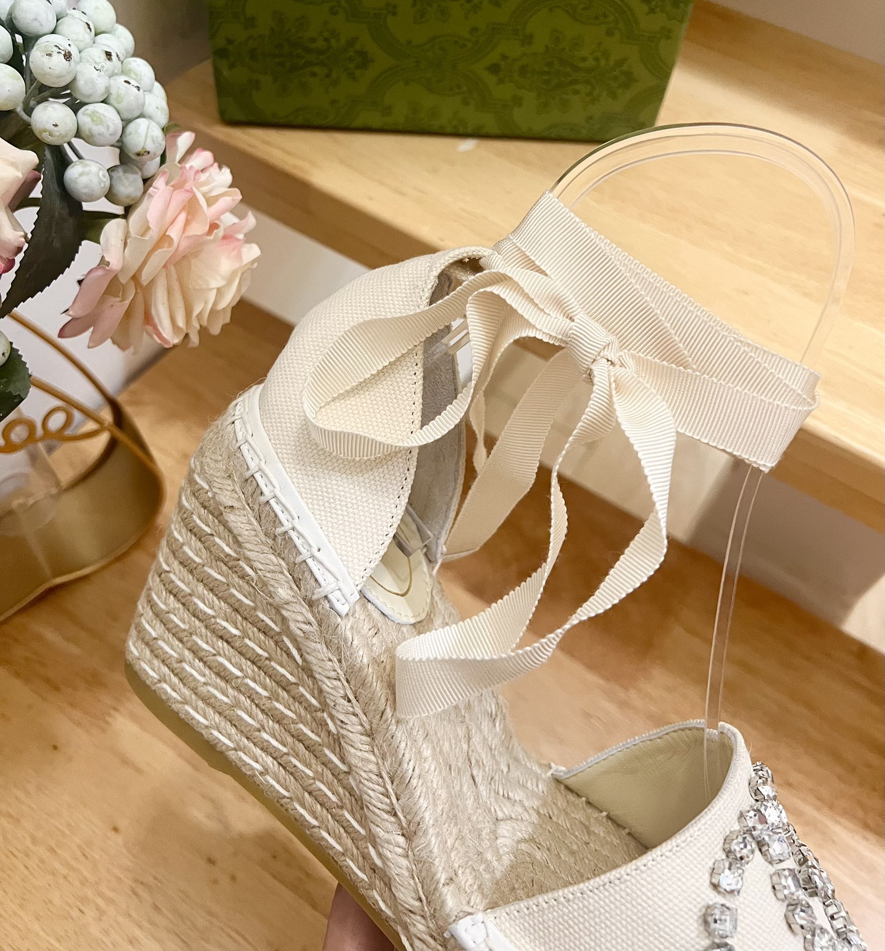 PLATFORM WITH RHINESTONE LOGO IN CREAM BEIGE CANVAS AND STRAW LINING