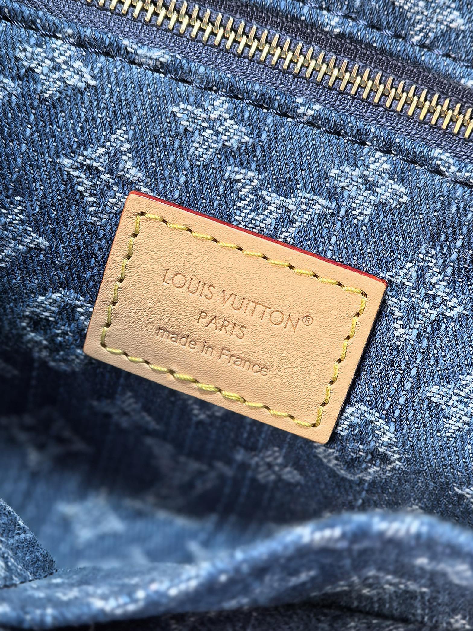 LV 25S ONTHEGO 28 IN BLUE MONOGRAM DENIM COTTON CALFSKIN LEATHER STRAP