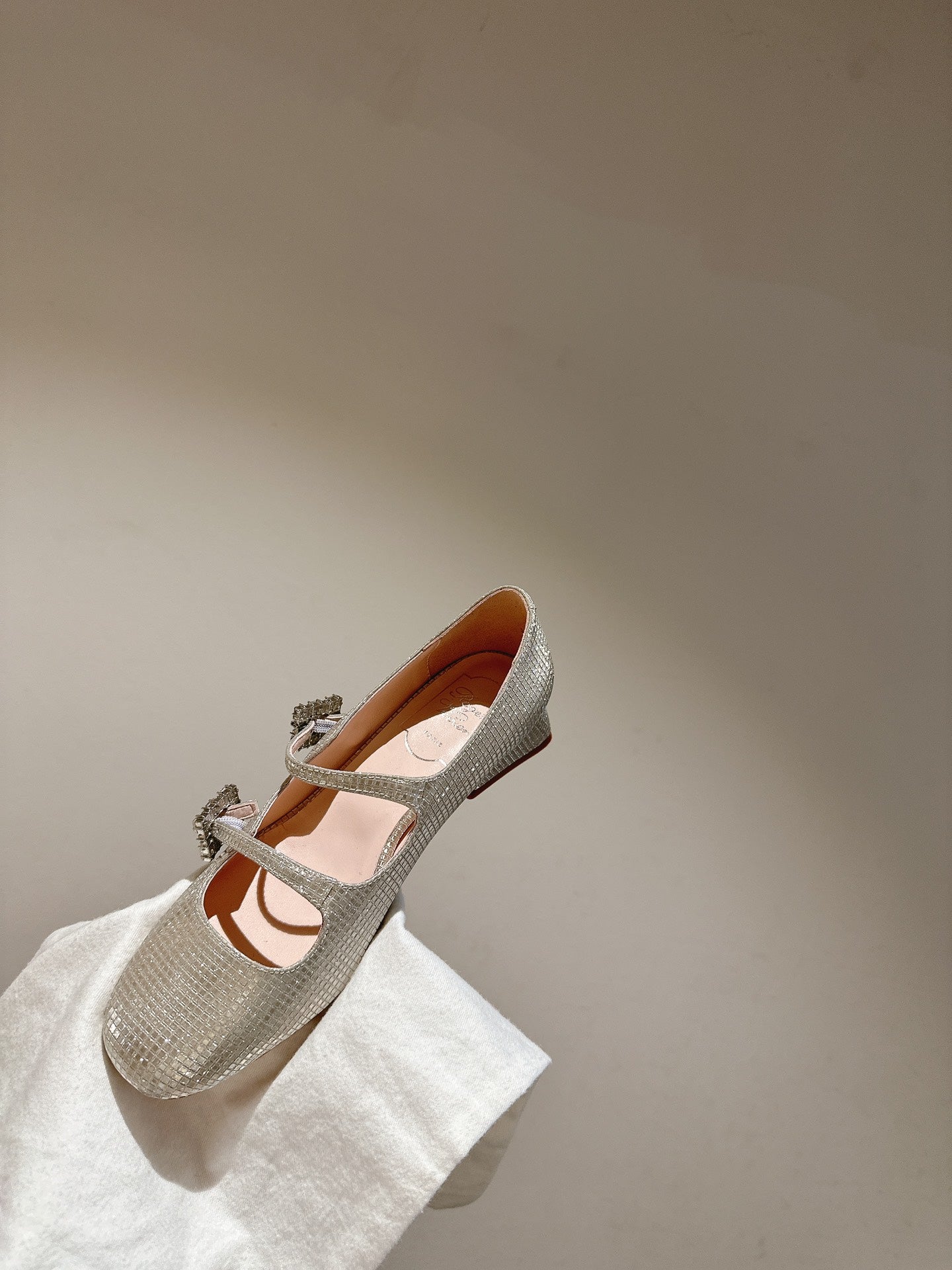 MINI TRES VIVIER STRASS BUCKLE BABIES BALLERINAS IN BEIGE CALFSKIN FULLY EMBELLISHED CRYSTALS