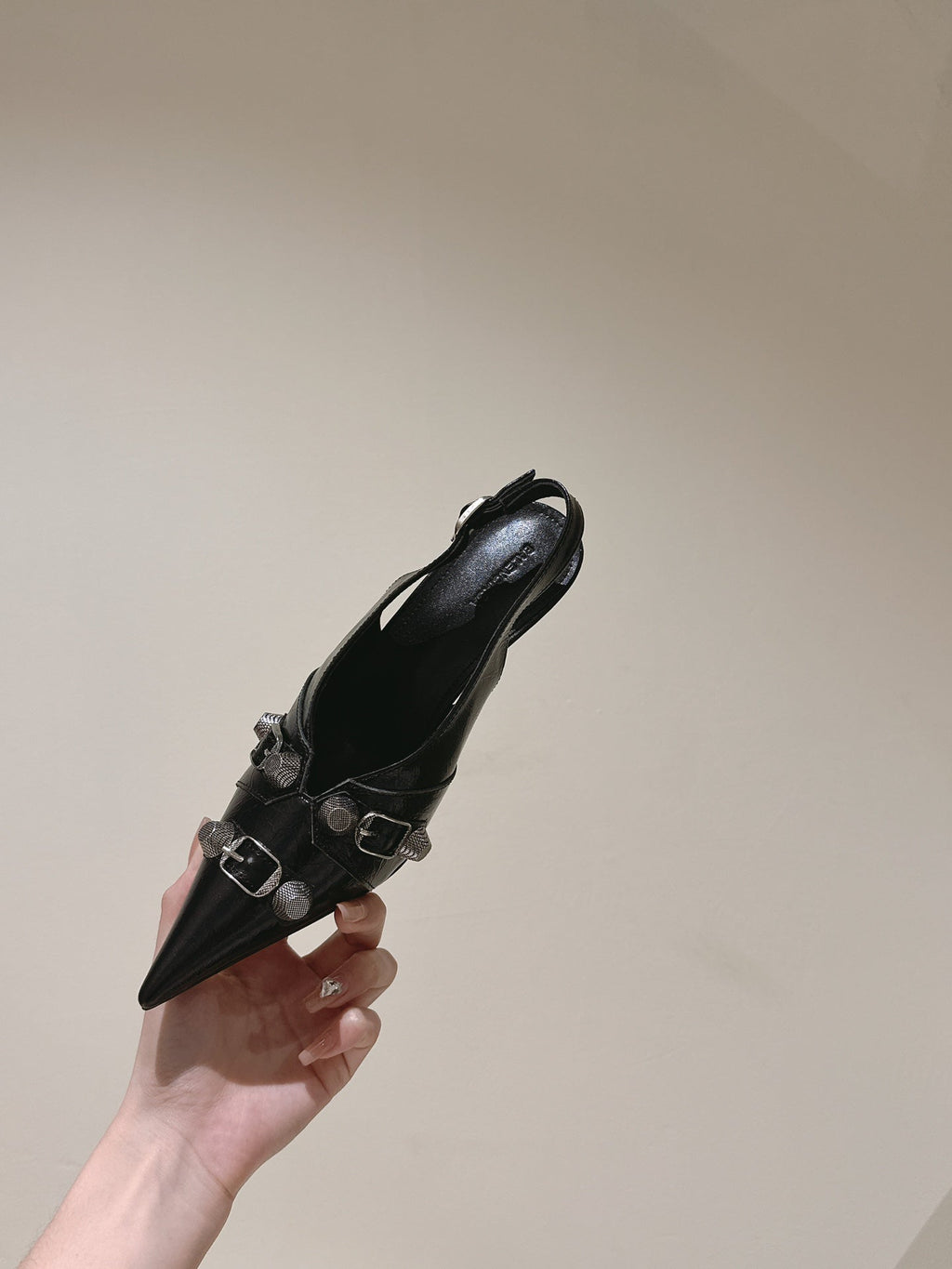 CAGOLE HIGH SLINGBACK IN BLACK GLOSSY CALFSKIN