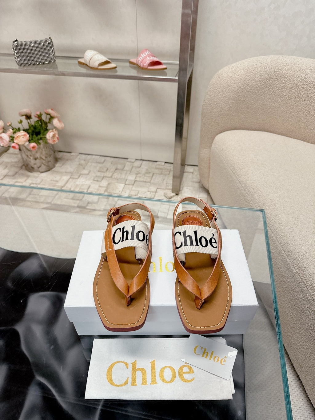 CHLOÉ THONG SANDALS IN CINNAMON BROWN CALFSKIN AND WHITE CANVAS