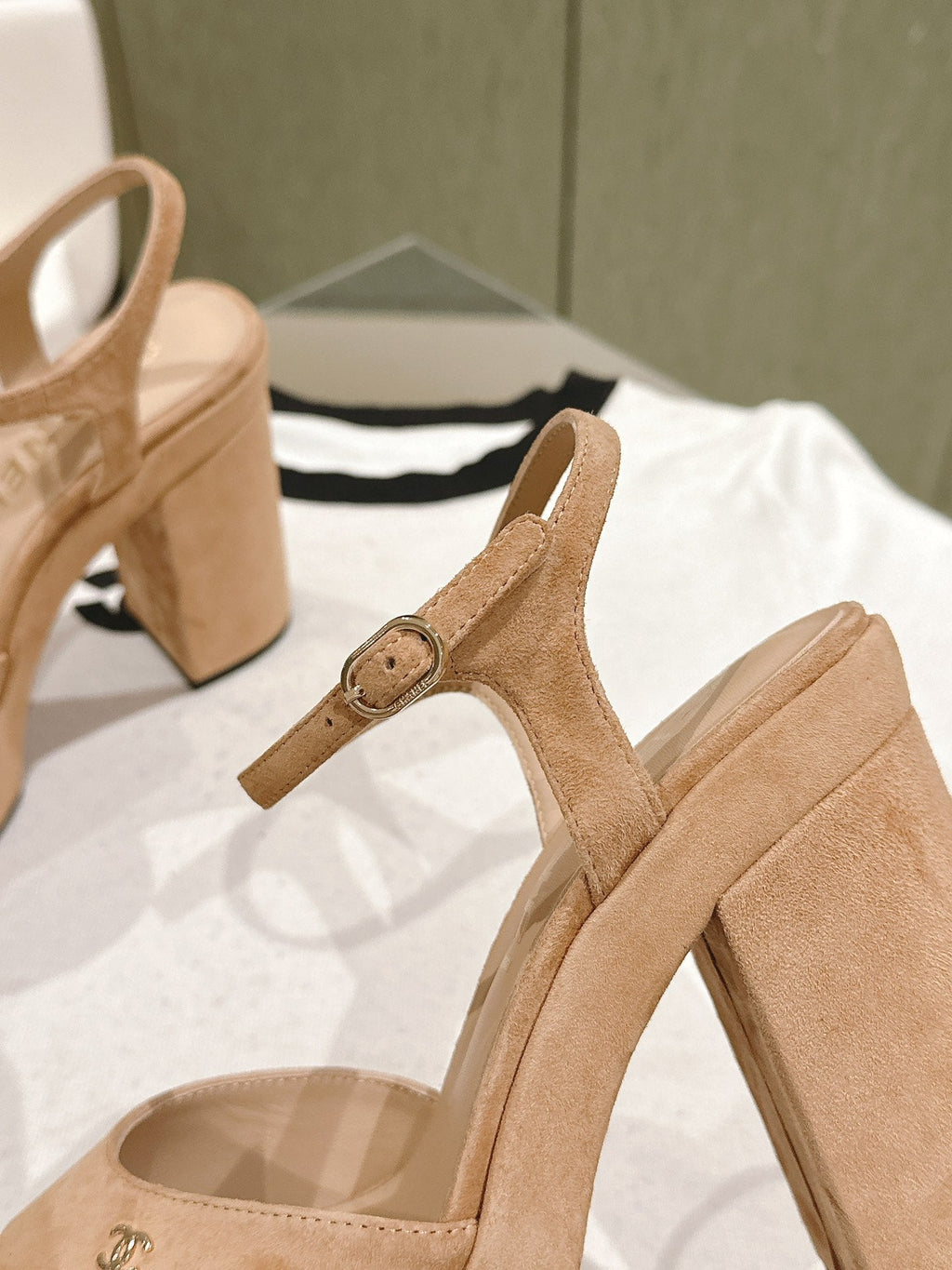 CC HIGH SANDAL PEACH PINK SUEDE CALFSKIN