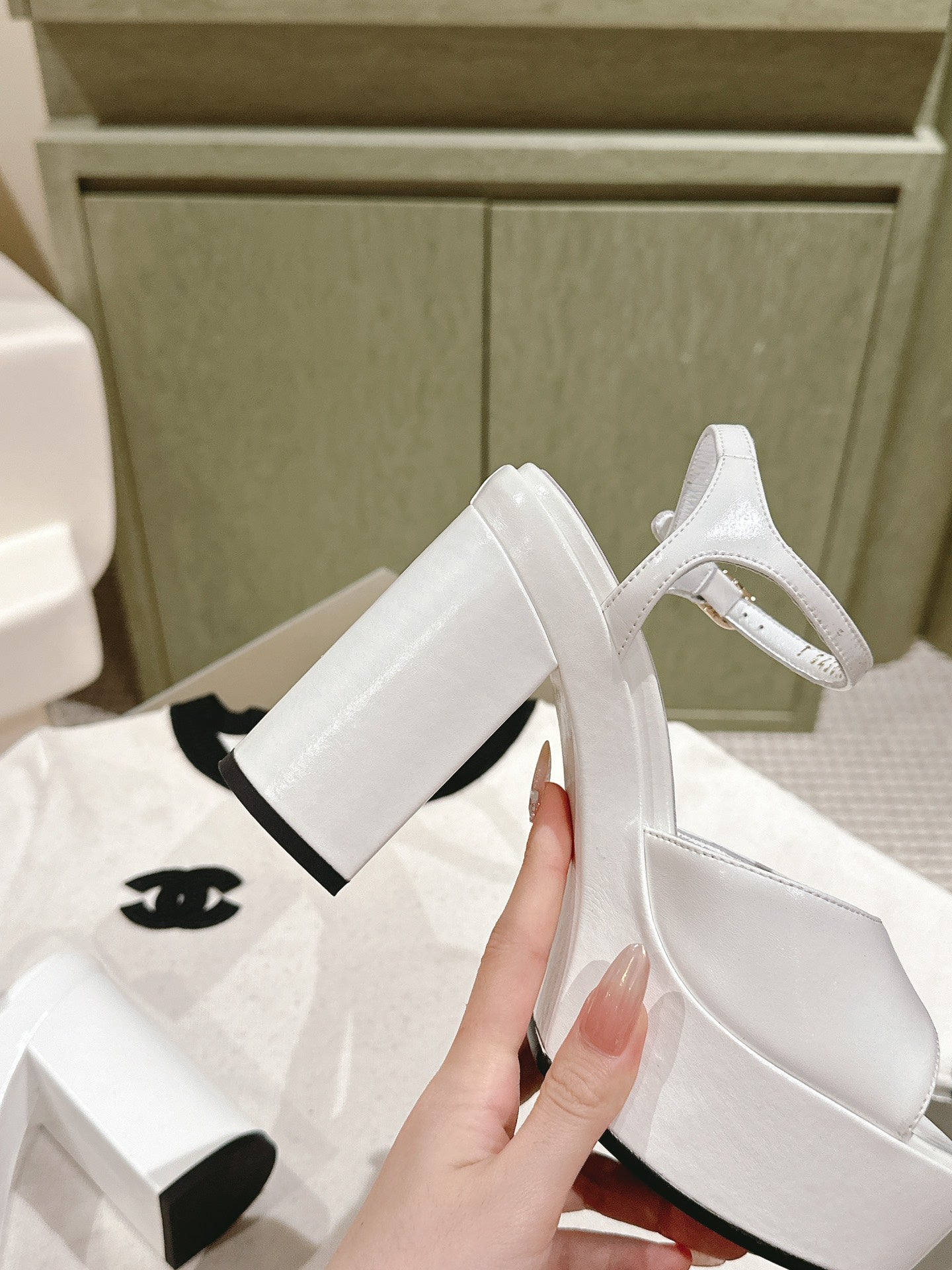 CC HIGH SANDAL WHITE CALFSKIN