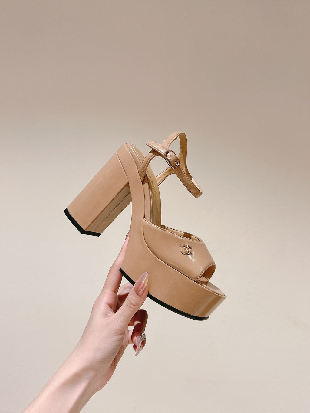 CC HIGH SANDAL BEIGE CREAM CALFSKIN