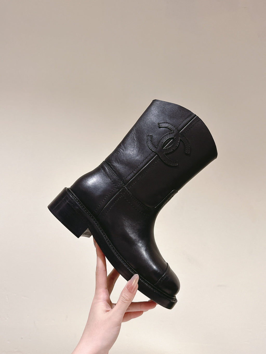 CC SHORT BOOTS BLACK CALFSKIN