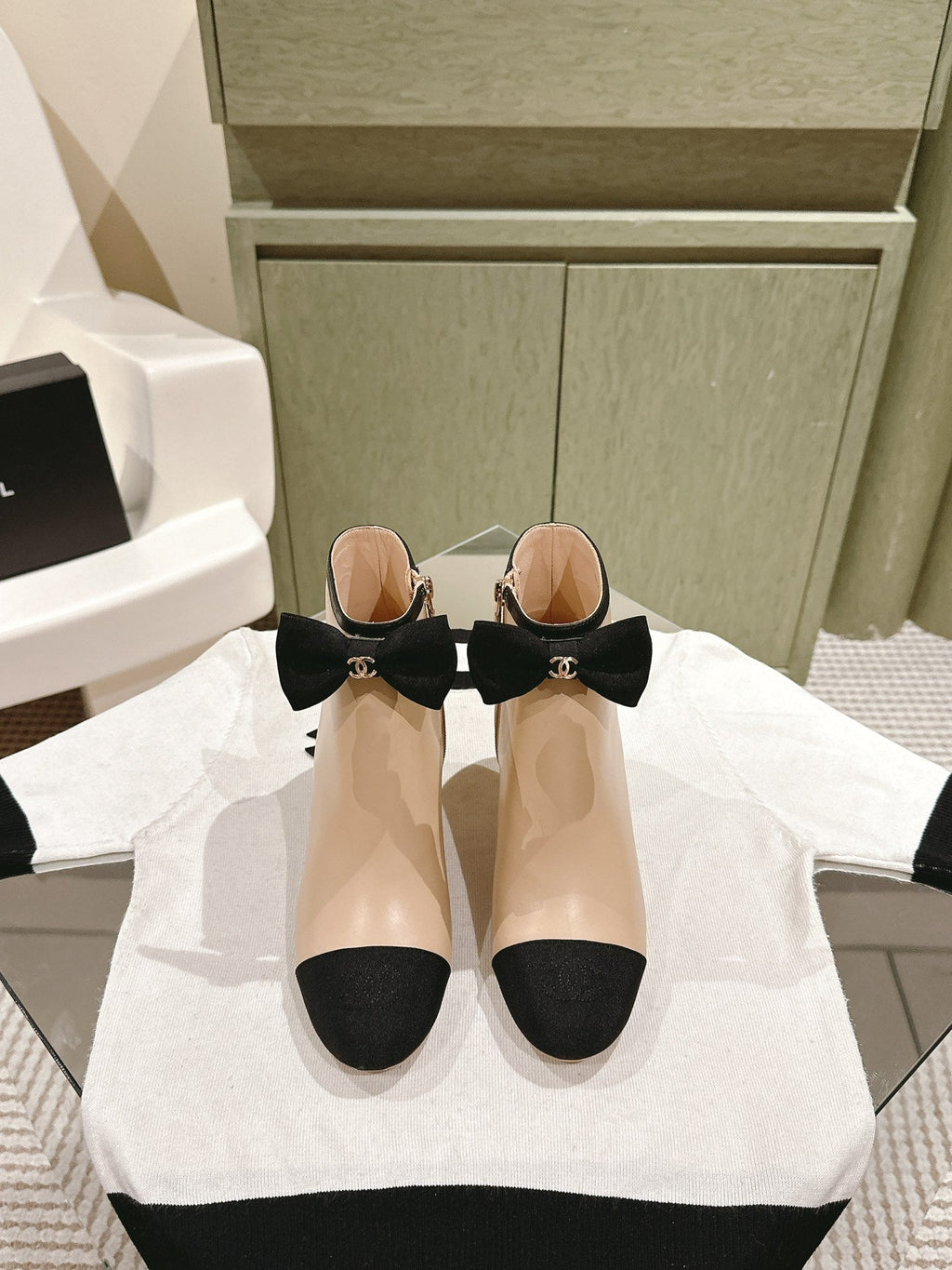 CC SHORT BOOST BEIGE CREAM PURE LAMBSKIN