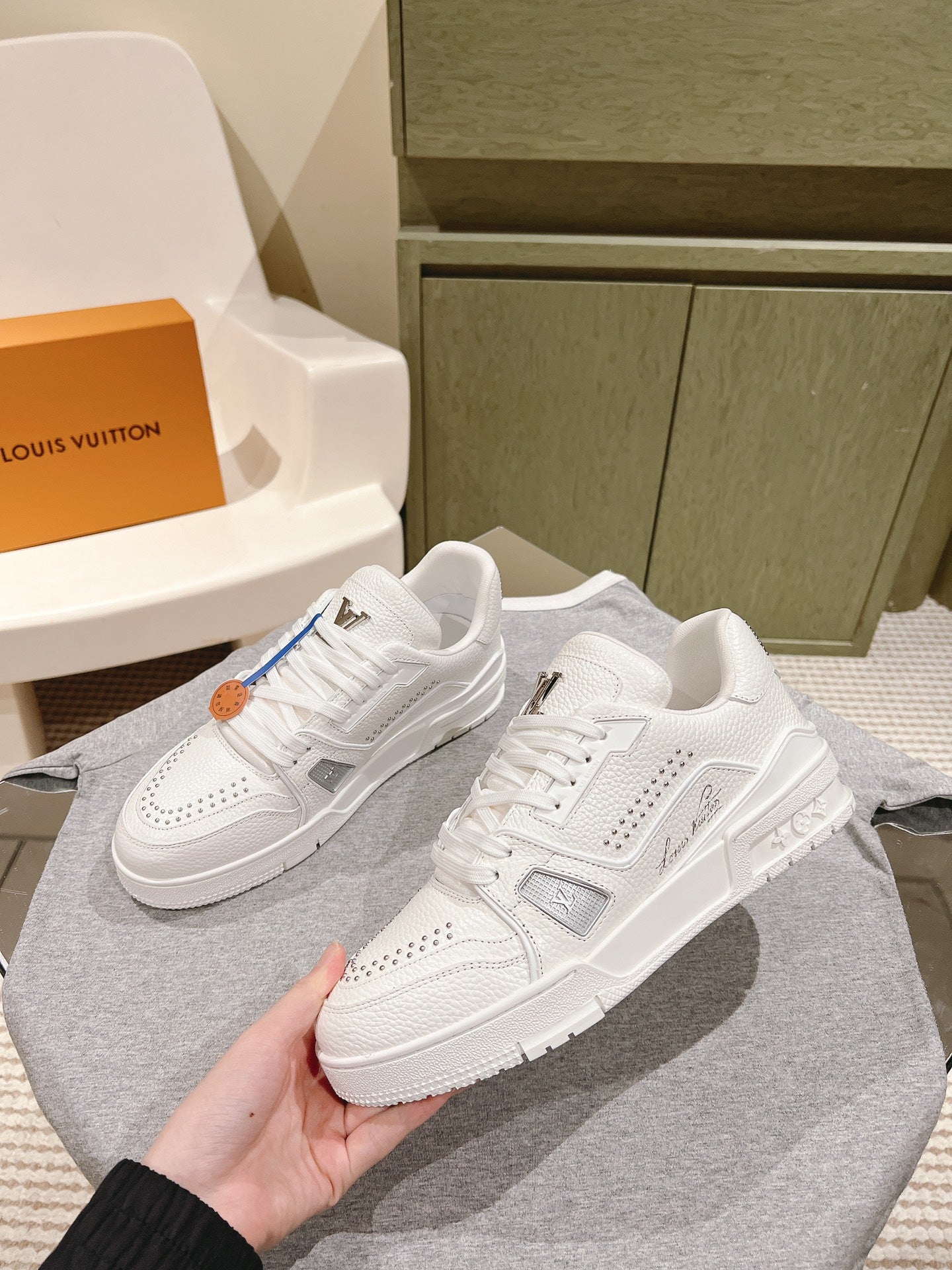 LV TRAINER SNEAKER IN WHITE CALFSKIN