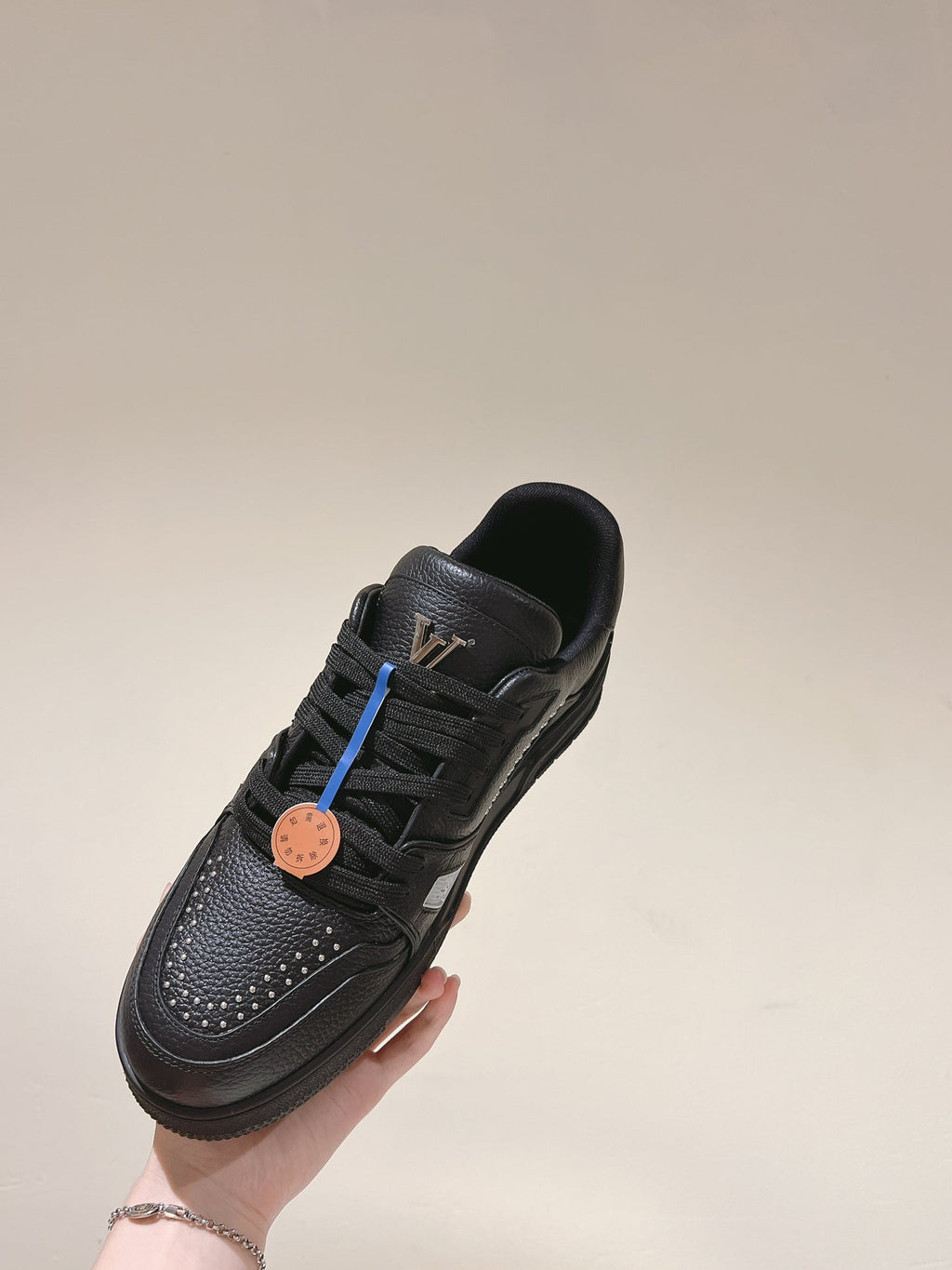 LV TRAINER SNEAKER IN BLACK CALFSKIN