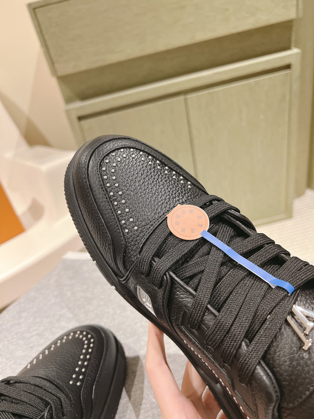 LV TRAINER SNEAKER IN BLACK CALFSKIN