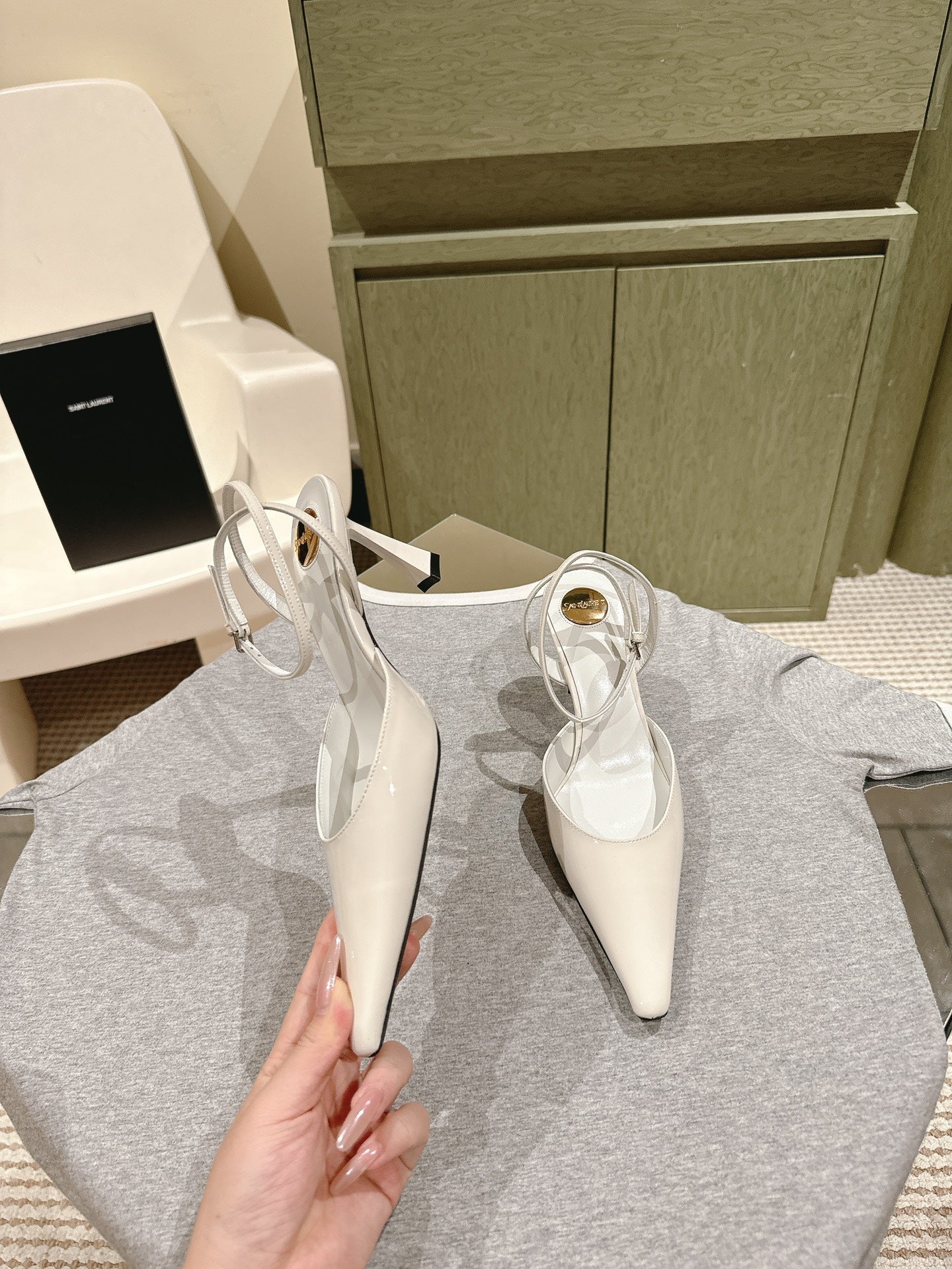 AIMÉE HIGH 8 CM SLINGBACK PUMPS IN WHITE PATENT CALFSKIN