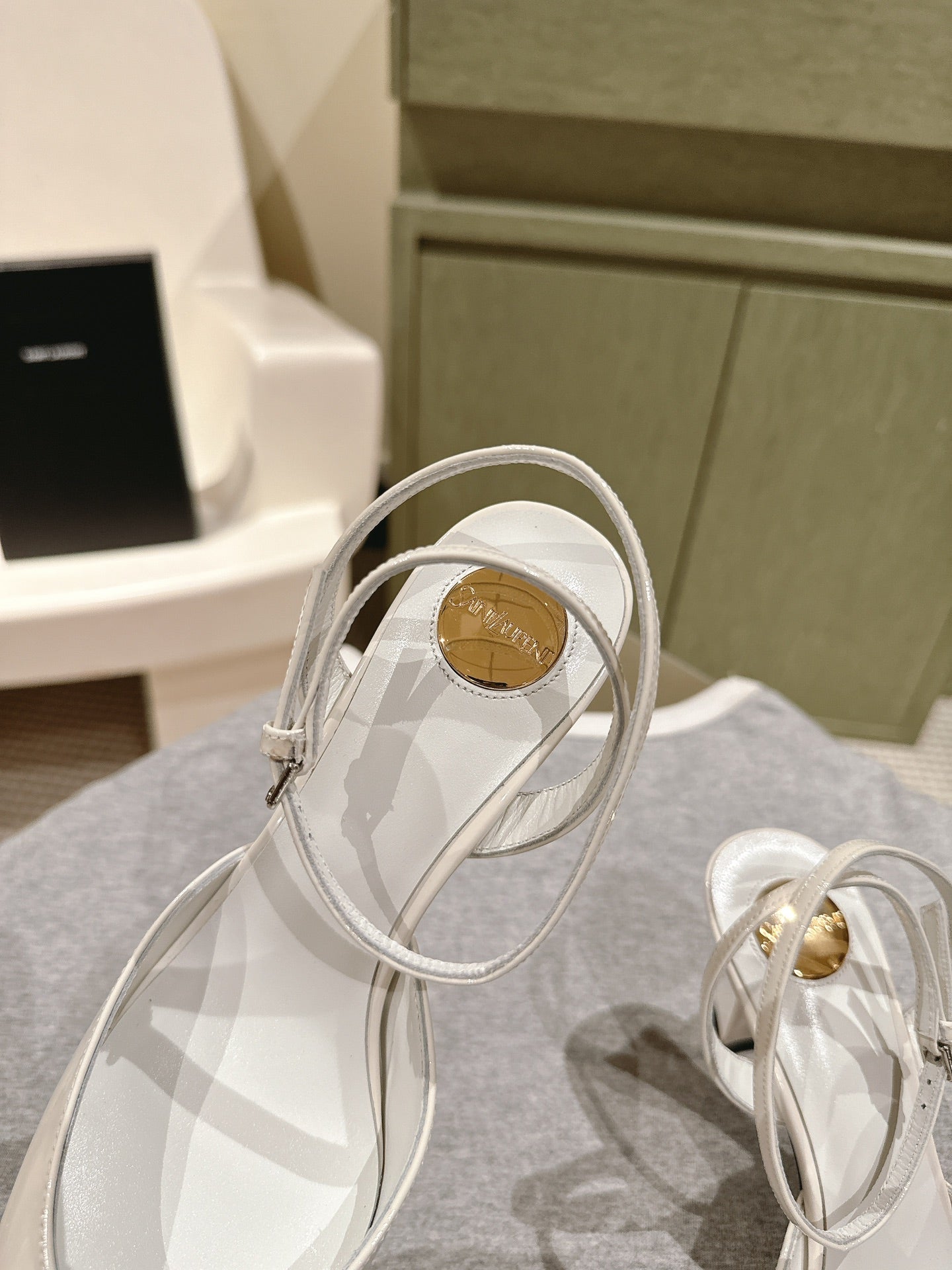 AIMÉE HIGH 8 CM SLINGBACK PUMPS IN WHITE PATENT CALFSKIN